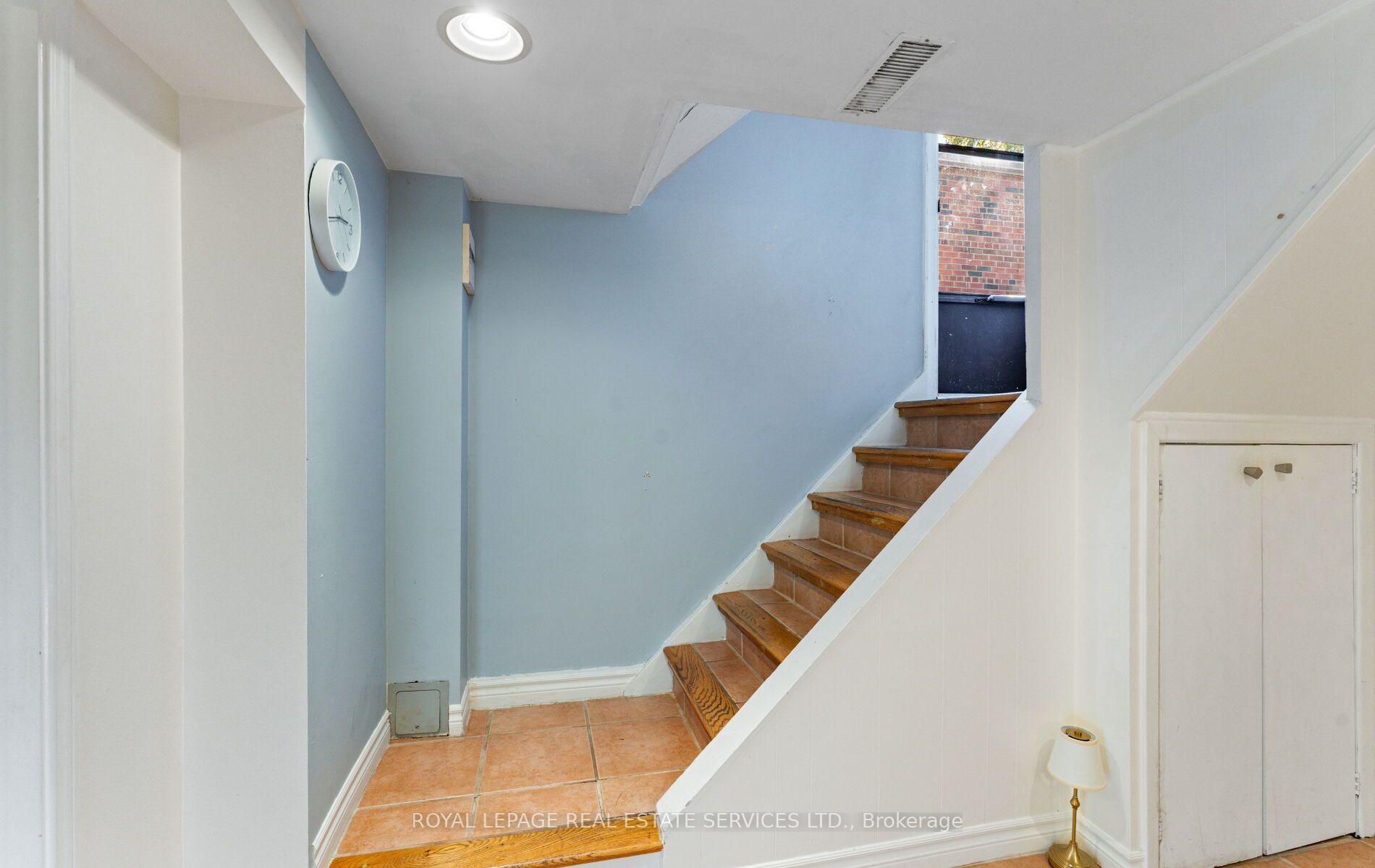 Photo 16 of 90 Silverhill Drive, Etobicoke, Islington-City Centre West — HOMEH