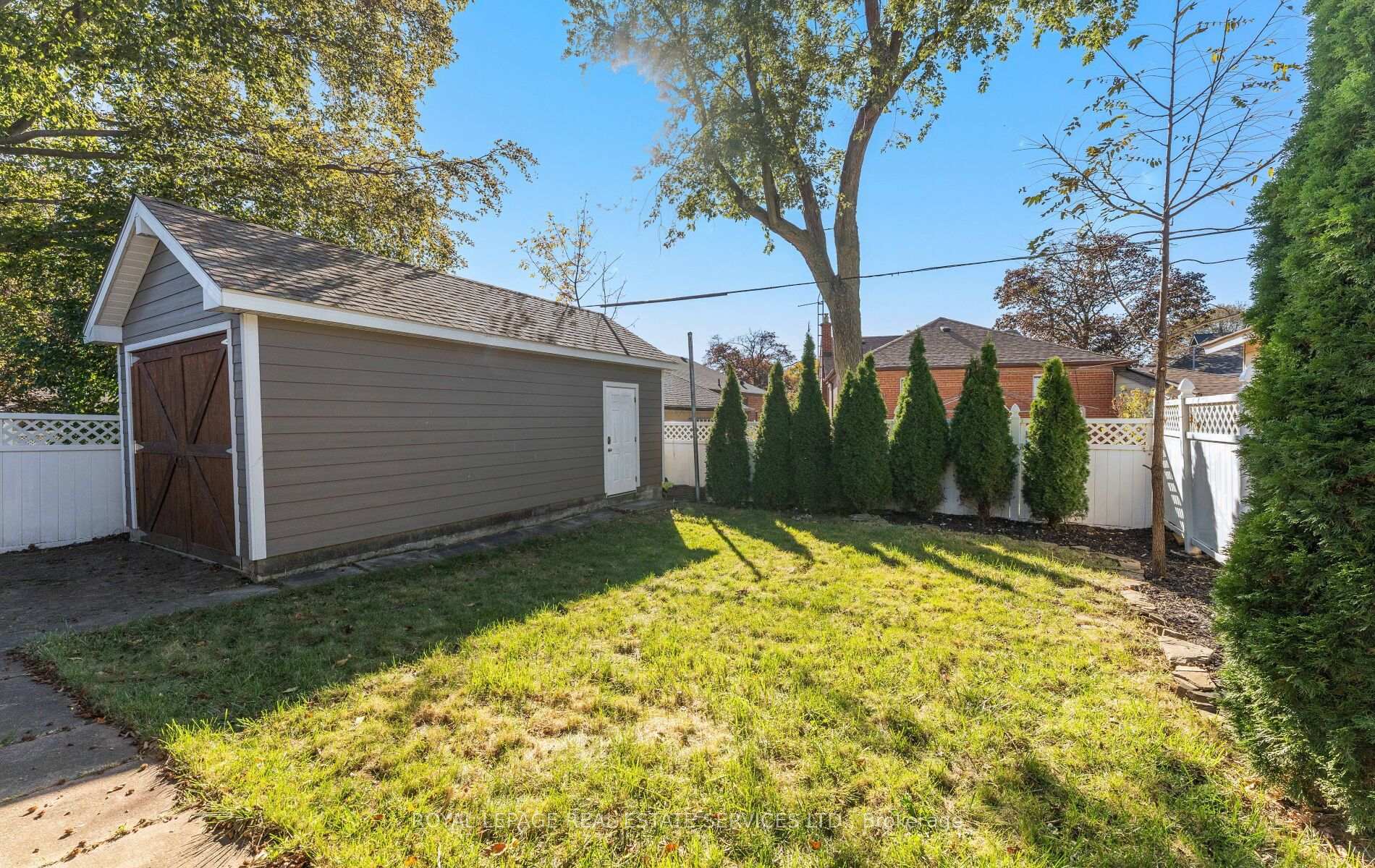 Photo 26 of 90 Silverhill Drive, Etobicoke, Islington-City Centre West — HOMEH