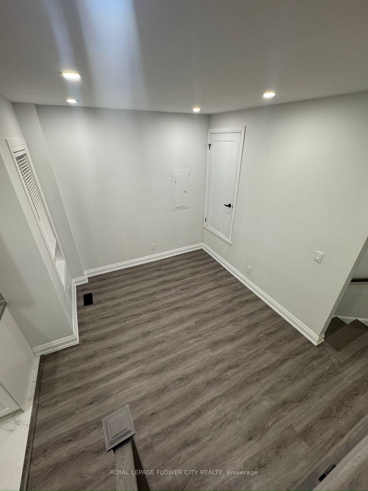 Photo 2 of Unit #Upper, 414 Perth Avenue, Toronto, Dovercourt-Wallace Emerson-Junction — HOMEH