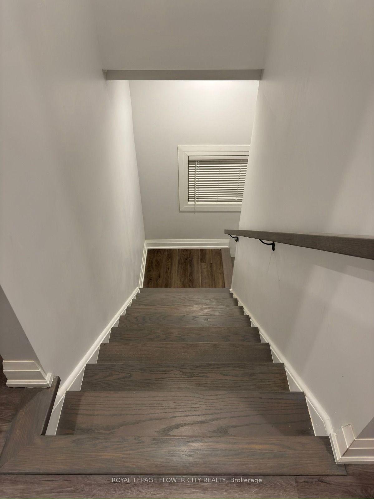 Photo 18 of Unit #Upper, 414 Perth Avenue, Toronto, Dovercourt-Wallace Emerson-Junction — HOMEH