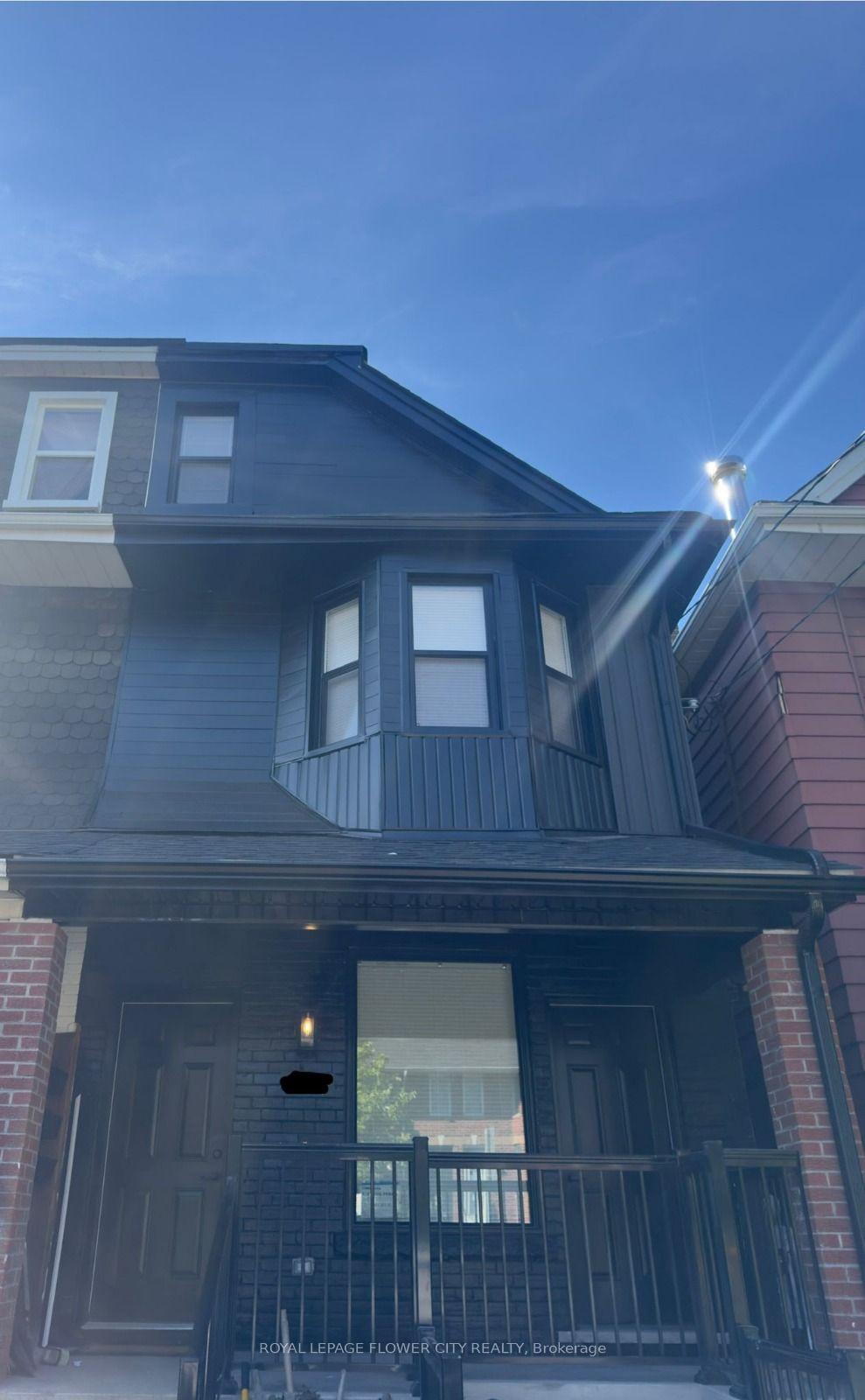 Photo 20 of Unit #Upper, 414 Perth Avenue, Toronto, Dovercourt-Wallace Emerson-Junction — HOMEH
