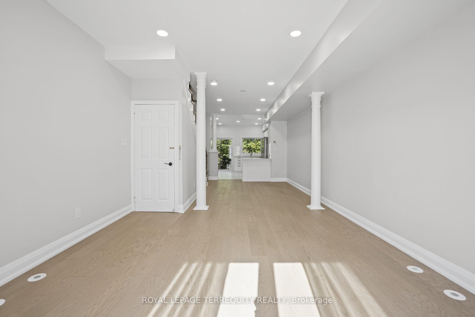 Photo 7 of 958 The Queensway, Etobicoke, Stonegate-Queensway — HOMEH