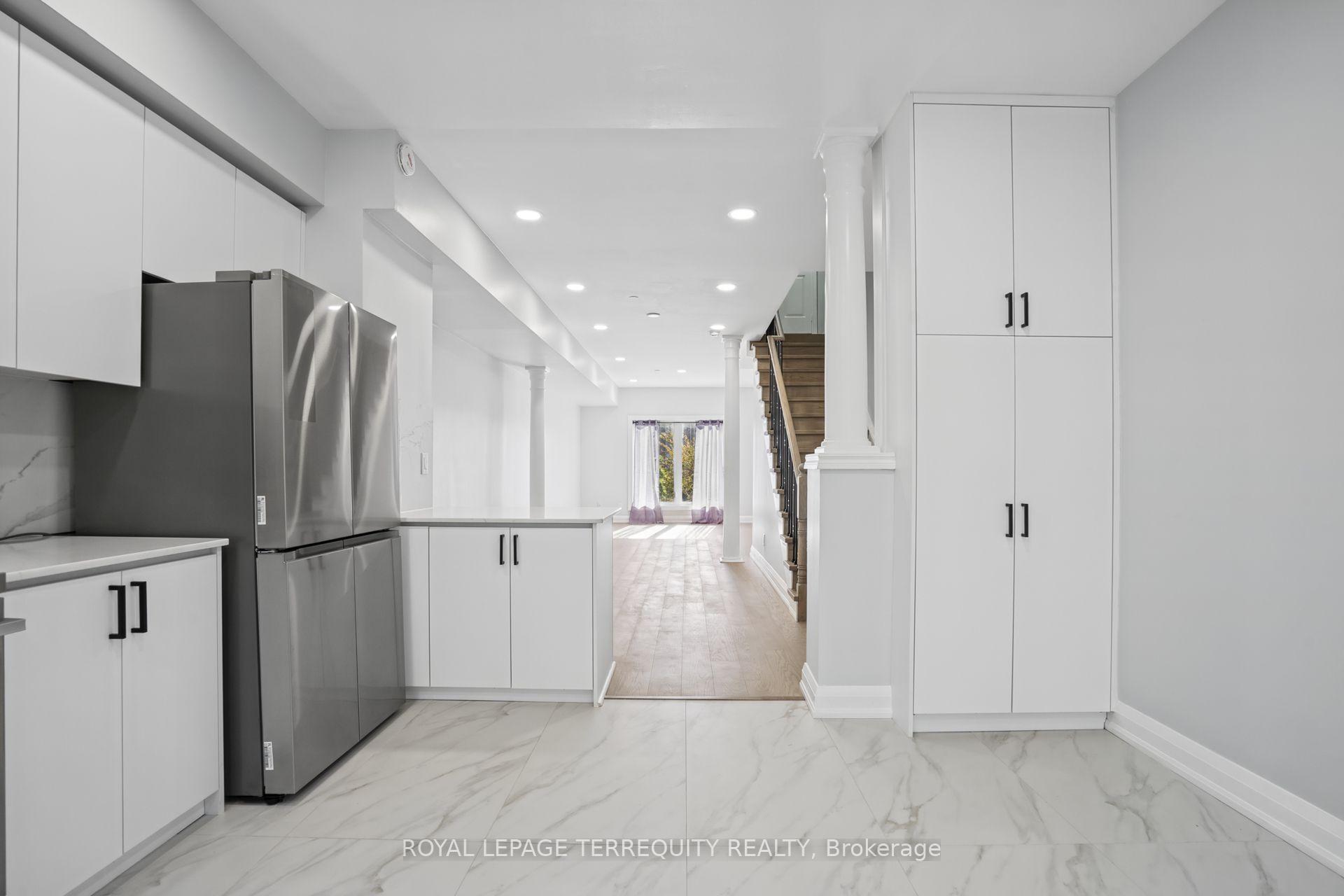 Photo 12 of 958 The Queensway, Etobicoke, Stonegate-Queensway — HOMEH