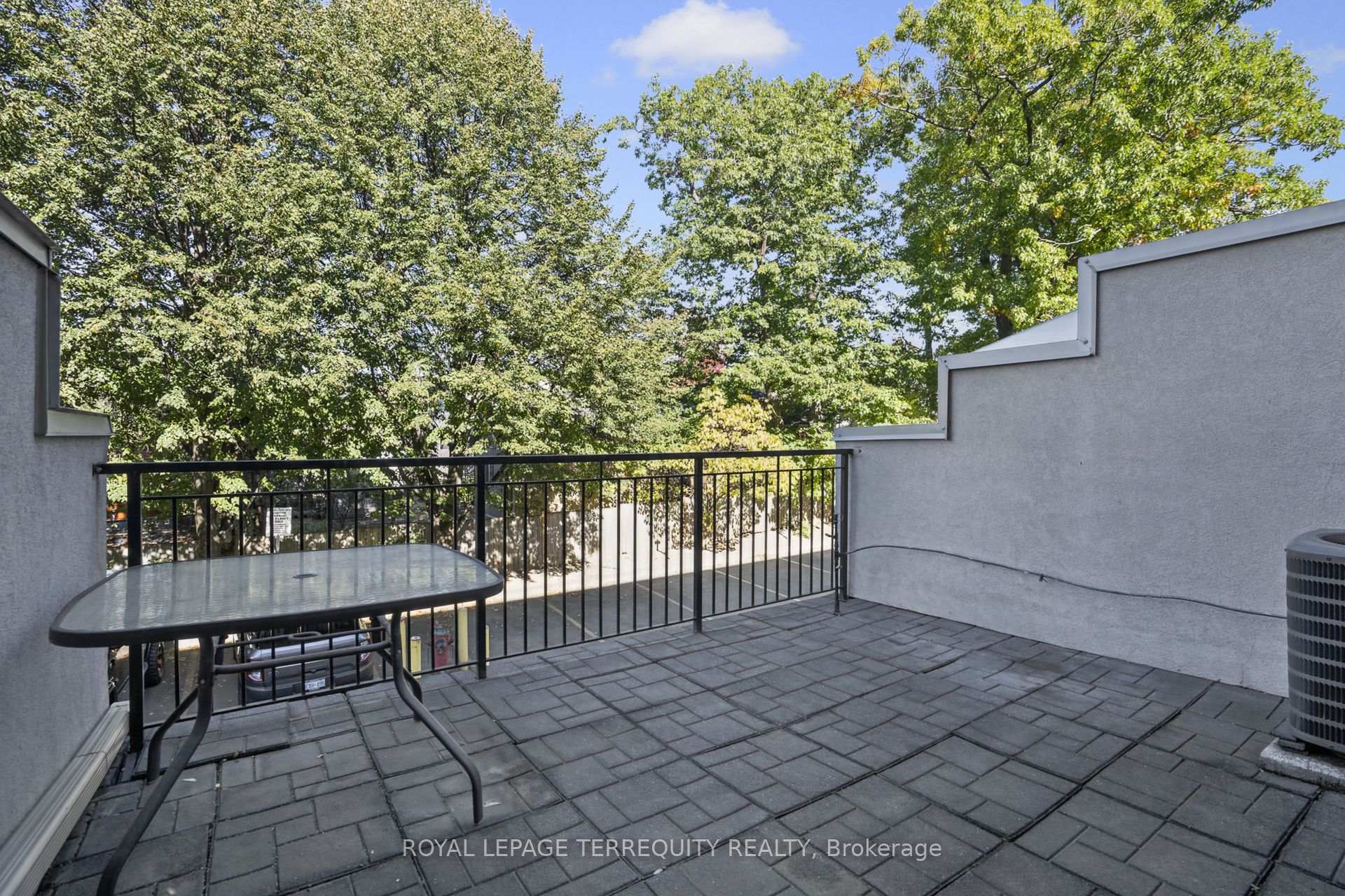 Photo 14 of 958 The Queensway, Etobicoke, Stonegate-Queensway — HOMEH