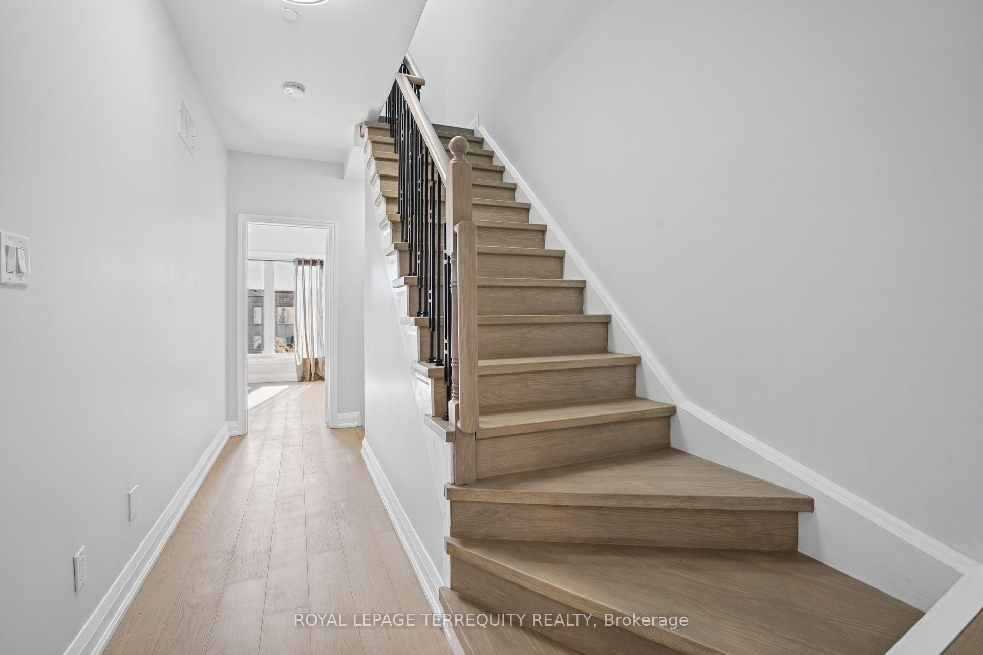 Photo 15 of 958 The Queensway, Etobicoke, Stonegate-Queensway — HOMEH