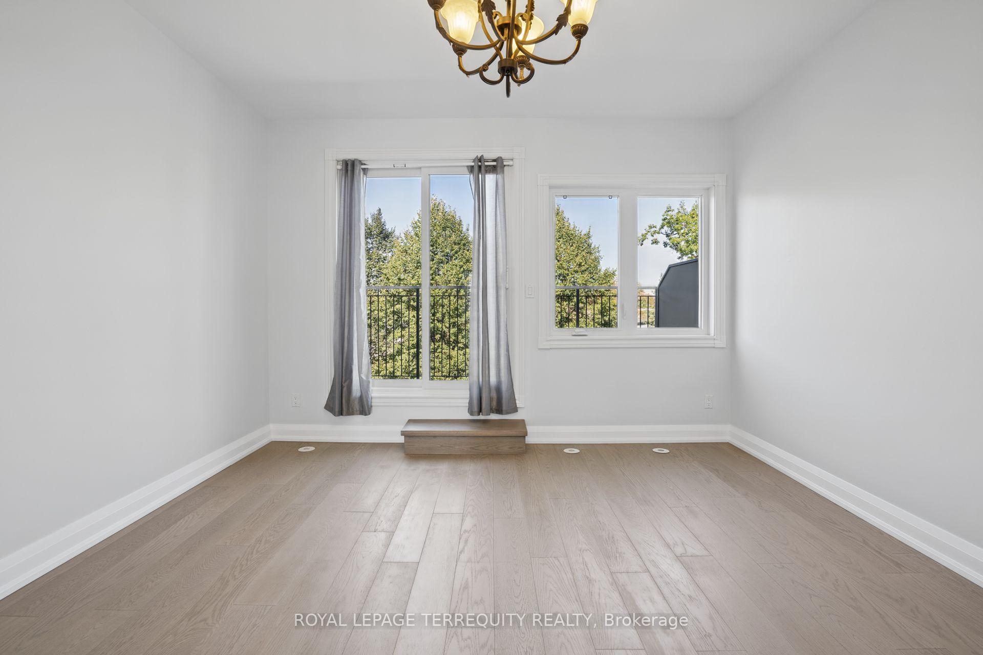 Photo 17 of 958 The Queensway, Etobicoke, Stonegate-Queensway — HOMEH