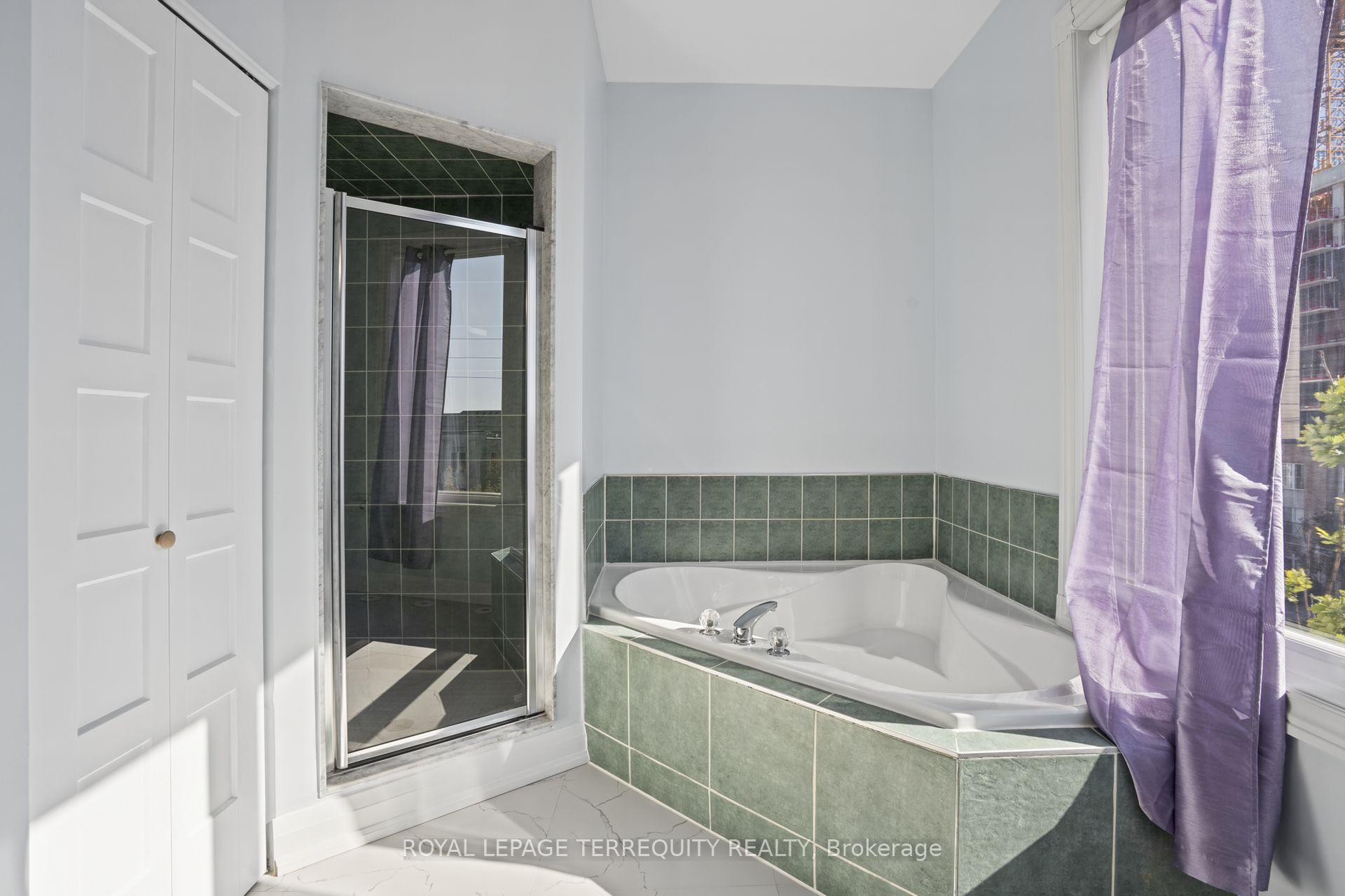 Photo 23 of 958 The Queensway, Etobicoke, Stonegate-Queensway — HOMEH