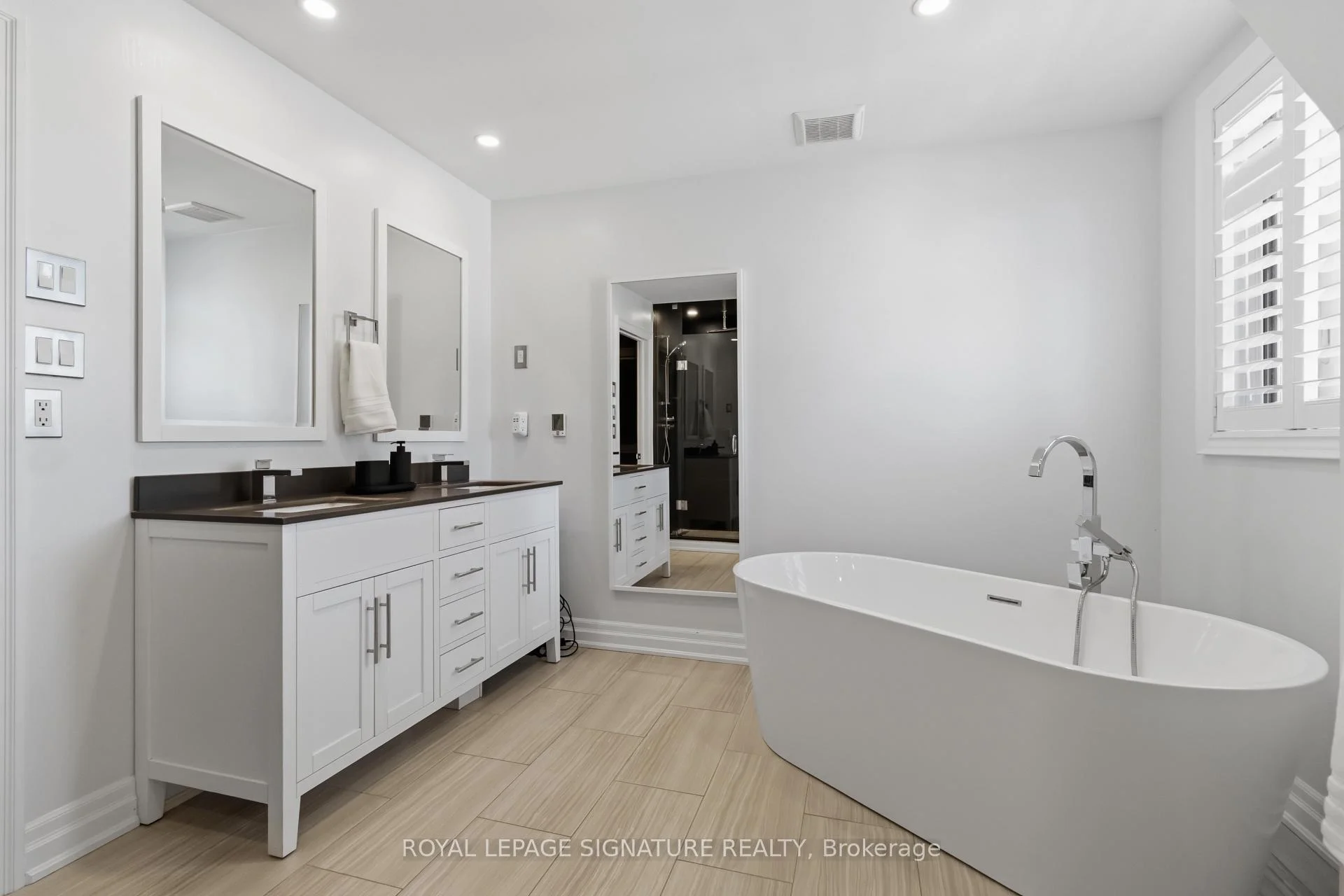 Photo 7 of 31 Furrow Lane, Etobicoke, Islington-City Centre West — HOMEH