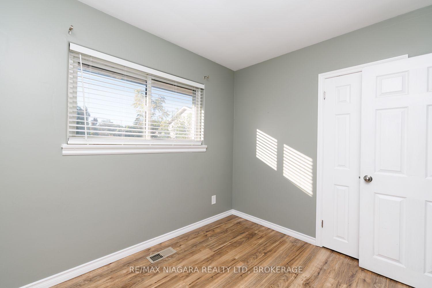 Photo 14 of 6 Broadmore Avenue, St. Catharines, Carlton/Bunting — HOMEH
