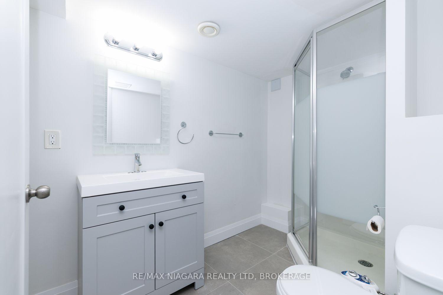 Photo 25 of 6 Broadmore Avenue, St. Catharines, Carlton/Bunting — HOMEH