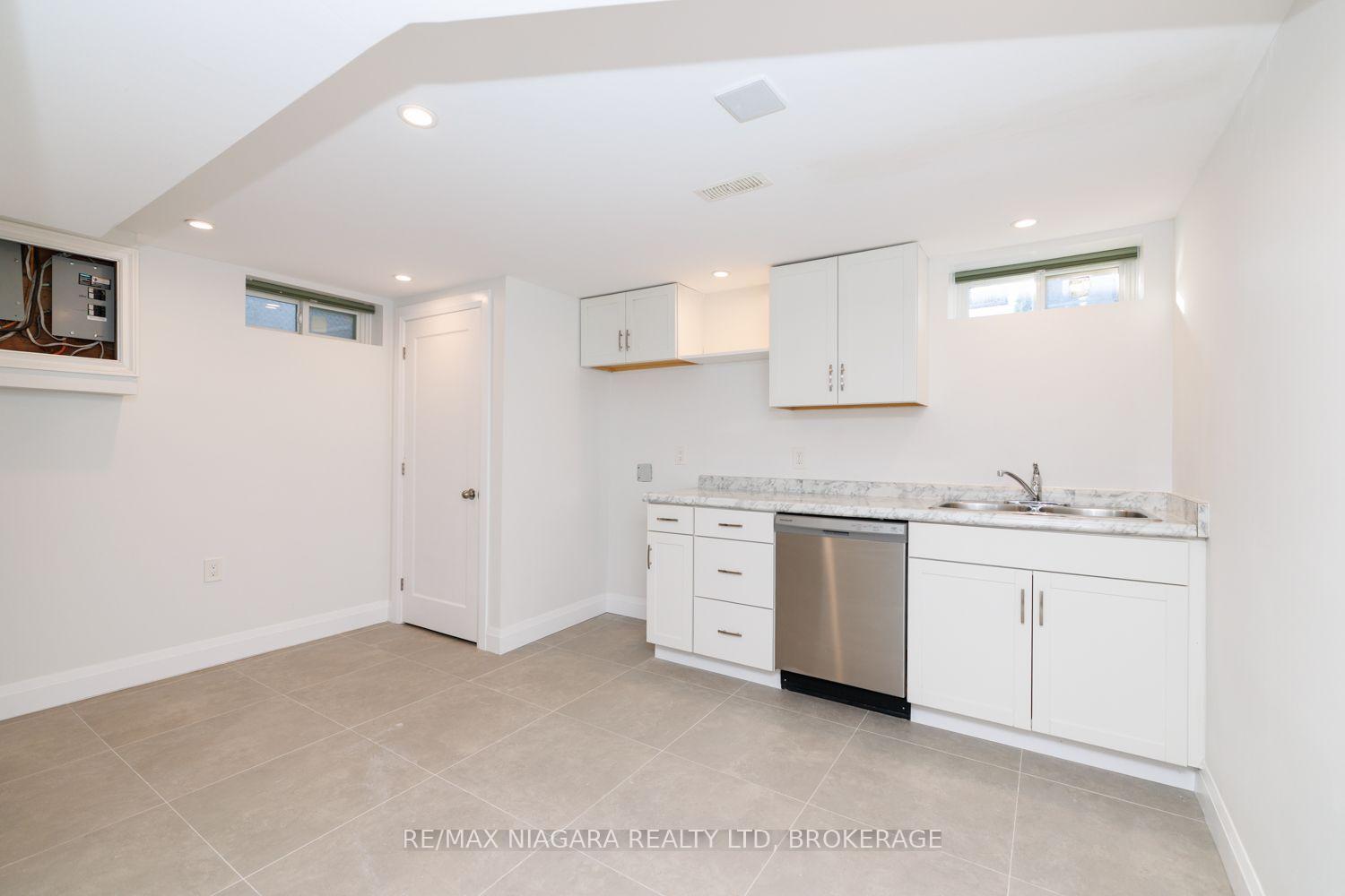 Photo 26 of 6 Broadmore Avenue, St. Catharines, Carlton/Bunting — HOMEH