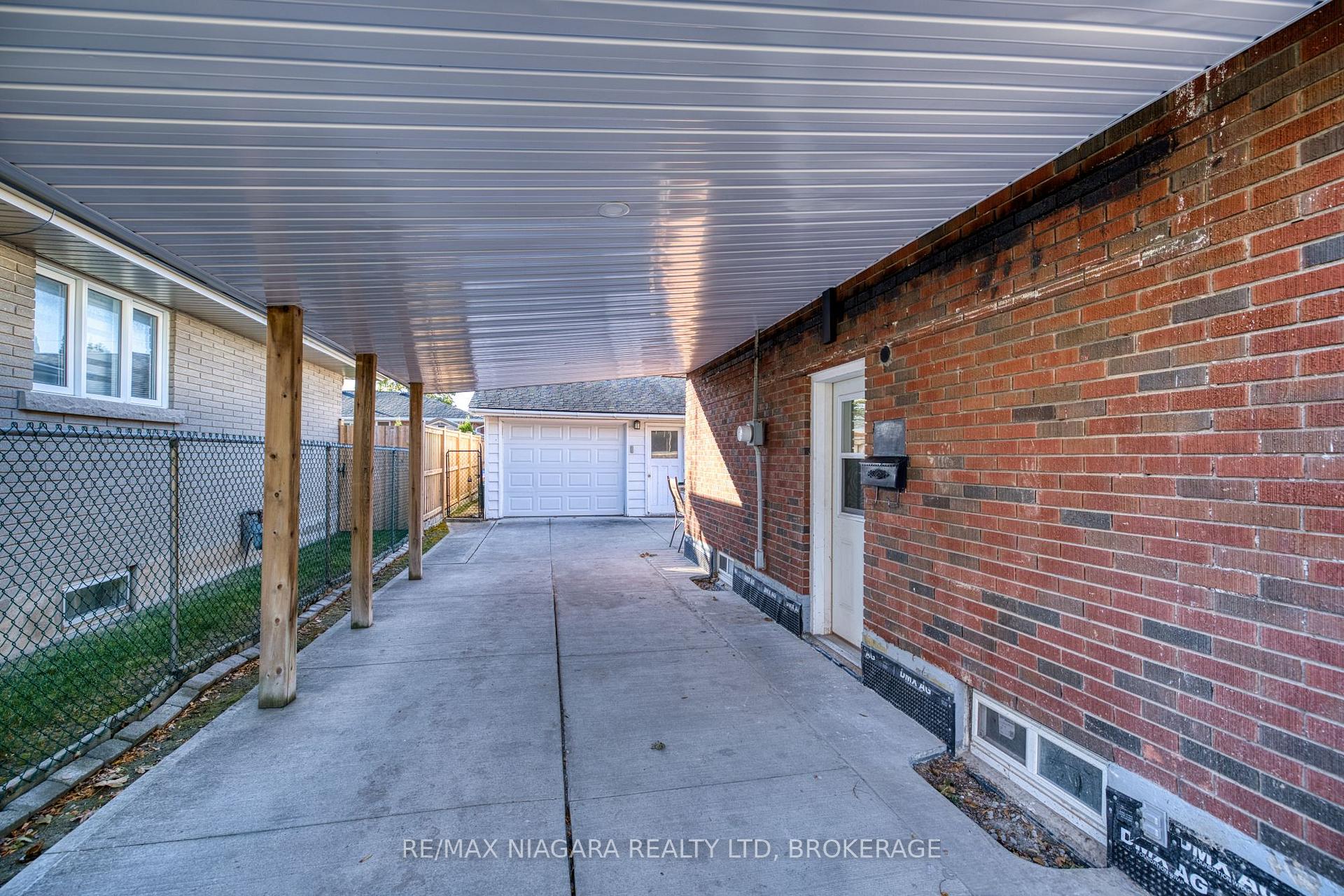 Photo 28 of 6 Broadmore Avenue, St. Catharines, Carlton/Bunting — HOMEH