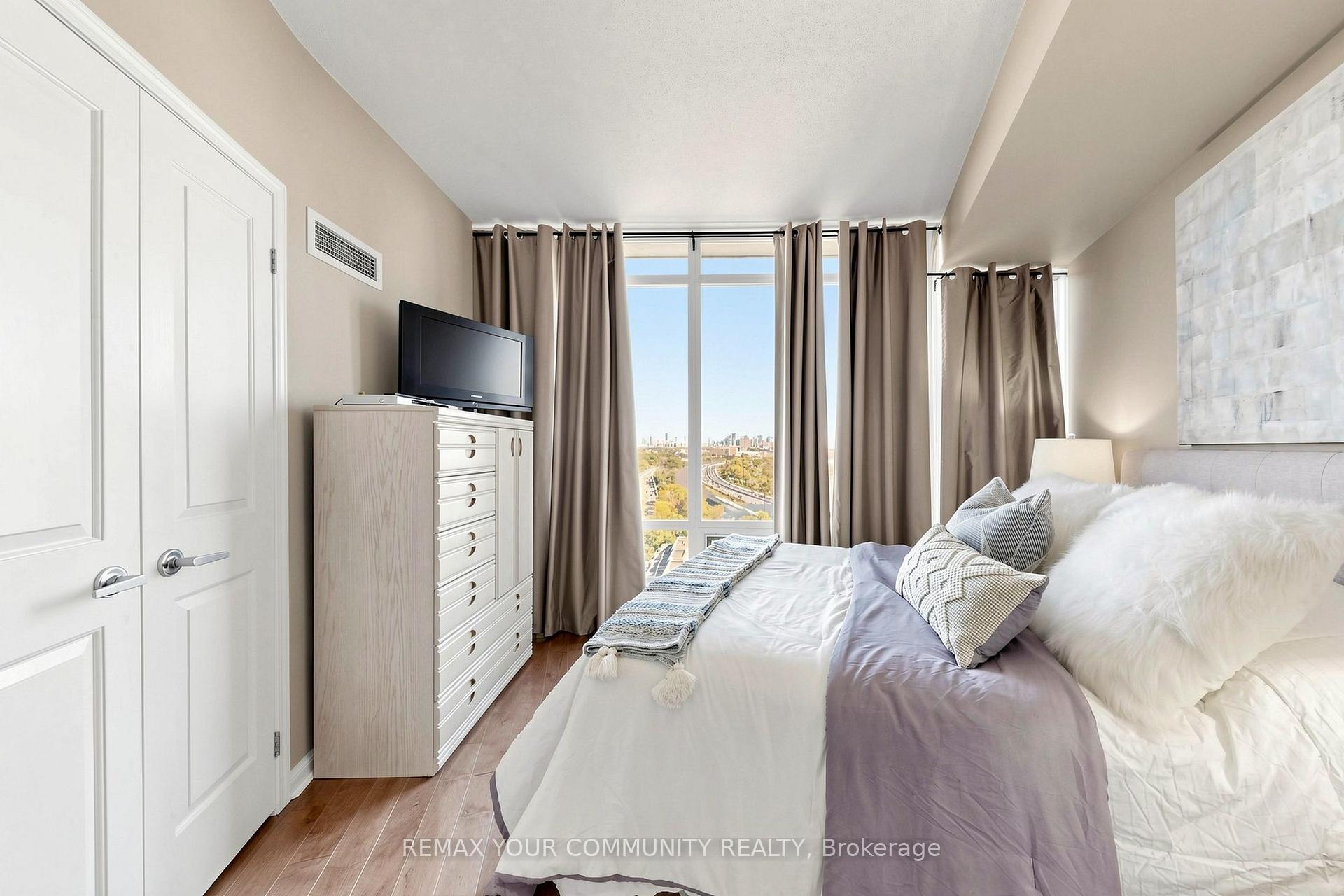Photo 26 of Unit 1506, 15 Windermere Avenue, Toronto, High Park-Swansea — HOMEH