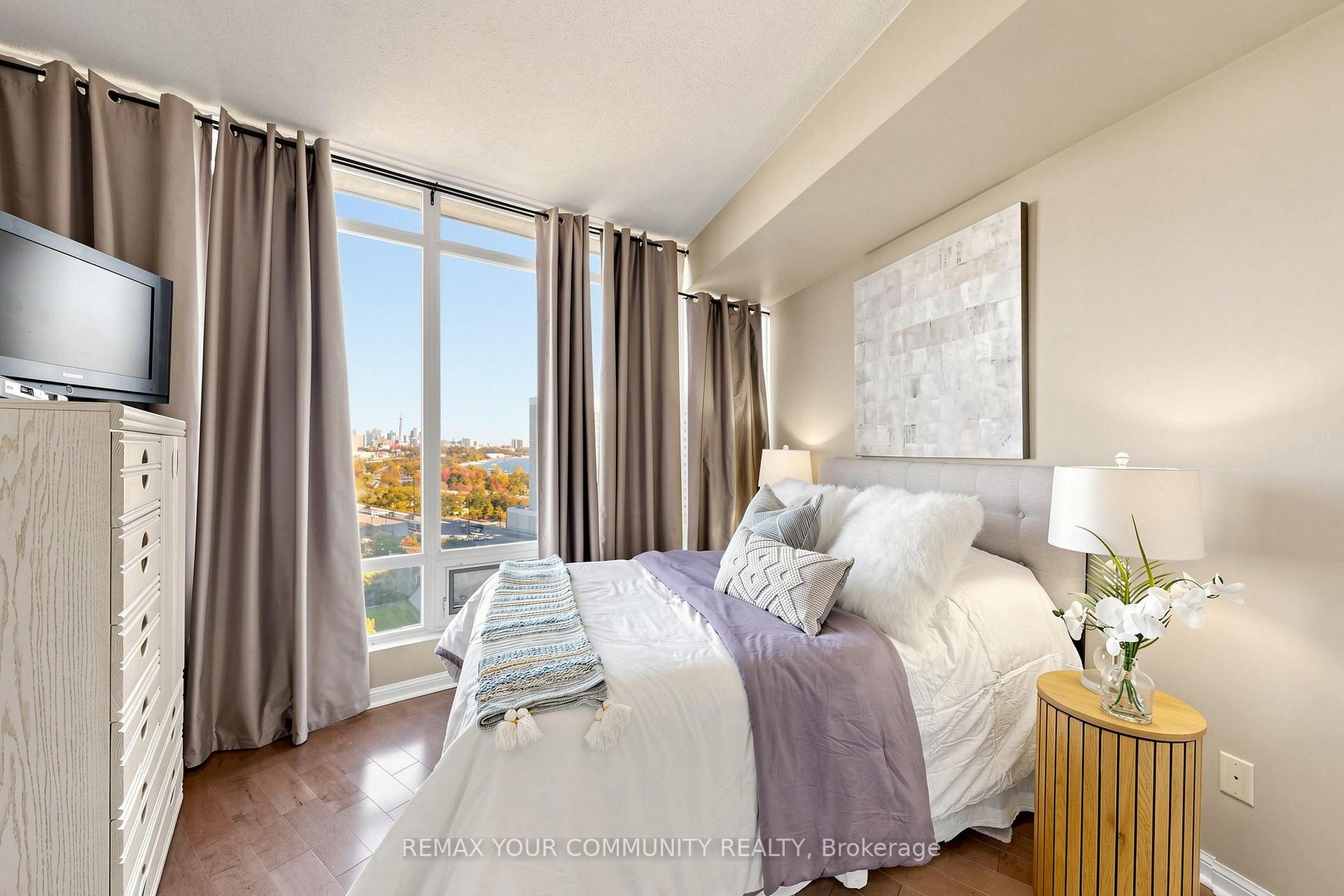 Photo 27 of Unit 1506, 15 Windermere Avenue, Toronto, High Park-Swansea — HOMEH