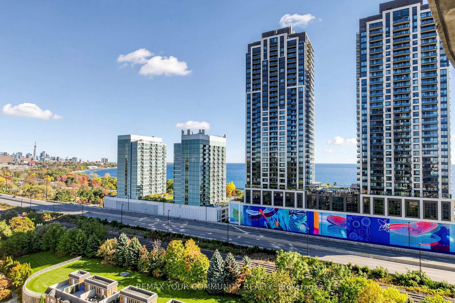Photo 33 of Unit 1506, 15 Windermere Avenue, Toronto, High Park-Swansea — HOMEH