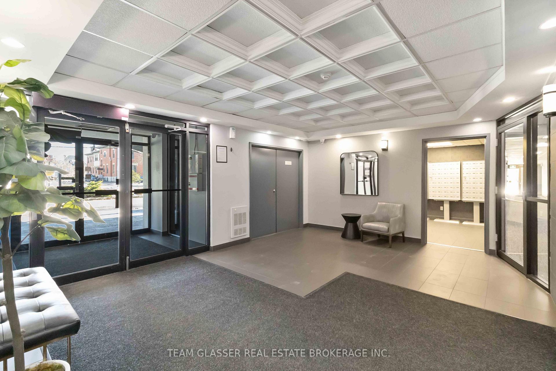 Photo 3 of Unit 509, 396 Queens Avenue, London, East F — HOMEH