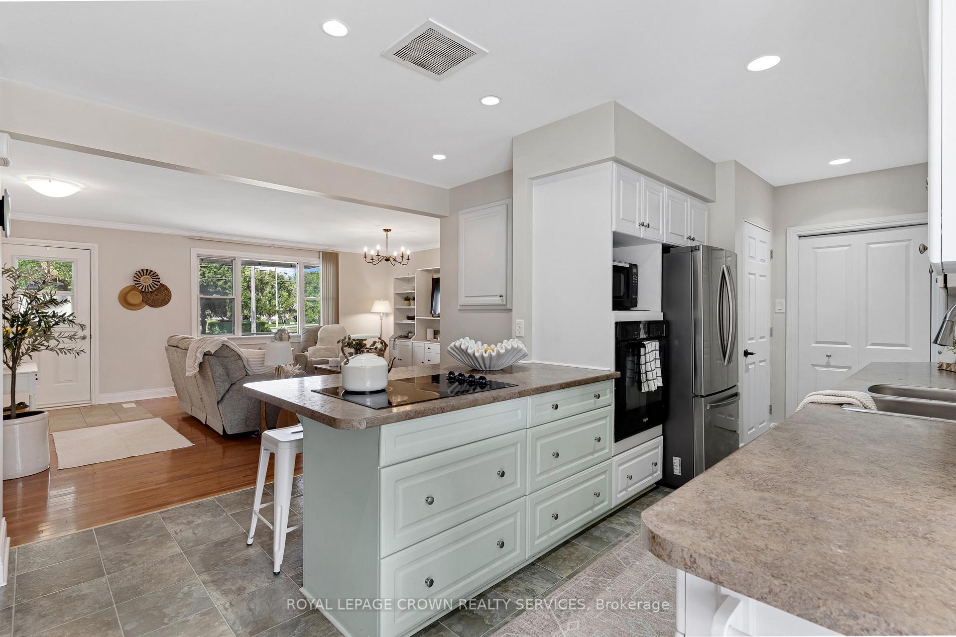 Photo 13 of 113 Whitelock Street, Stratford — HOMEH
