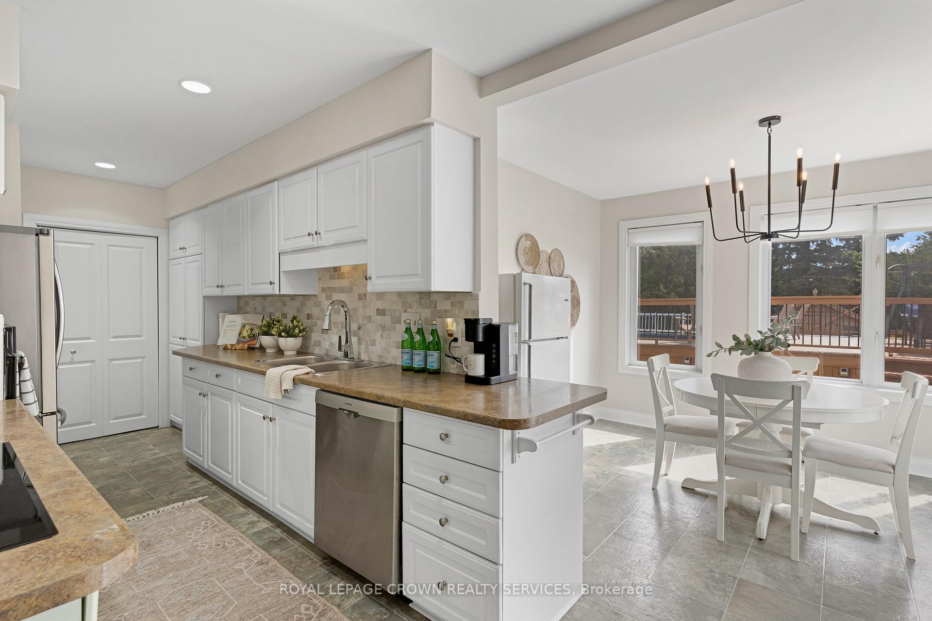 Photo 15 of 113 Whitelock Street, Stratford — HOMEH