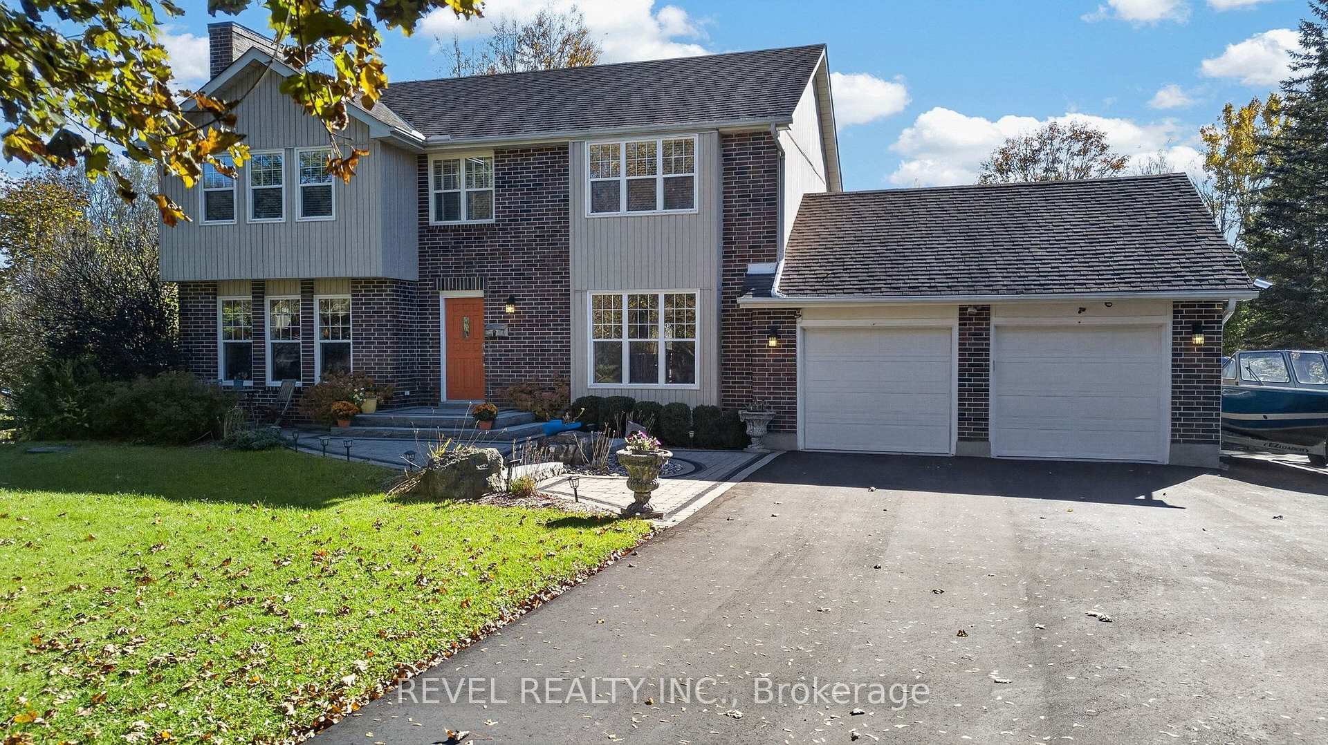 Photo 3 of 2084 Fifteenth Side Road, Milton, Moffat — HOMEH