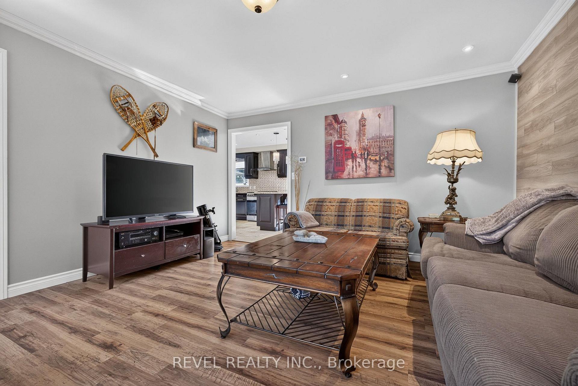 Photo 10 of 2084 Fifteenth Side Road, Milton, Moffat — HOMEH