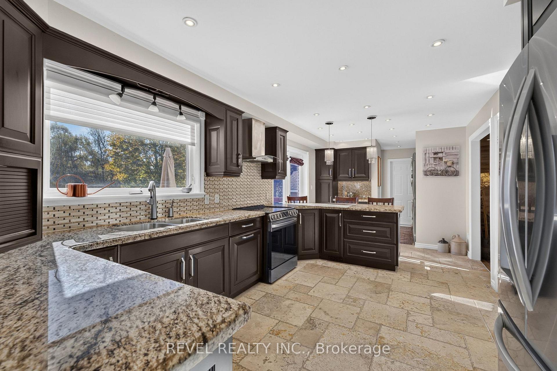 Photo 19 of 2084 Fifteenth Side Road, Milton, Moffat — HOMEH