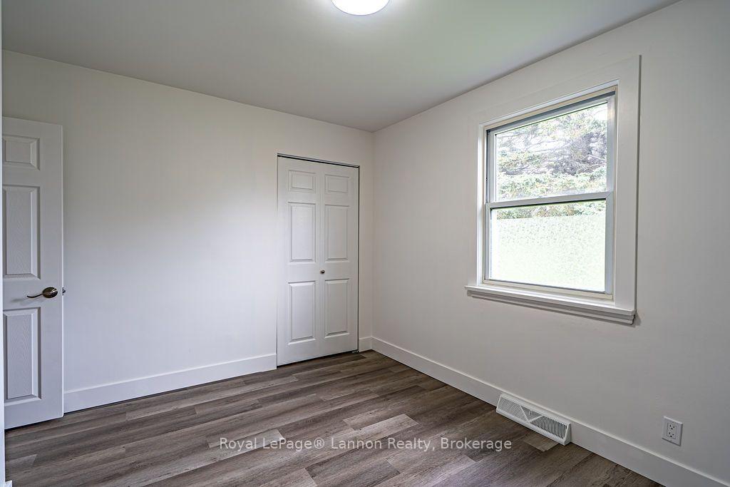 Photo 19 of 356 Kingsway Avenue, Thunder Bay, Hyde Park — HOMEH