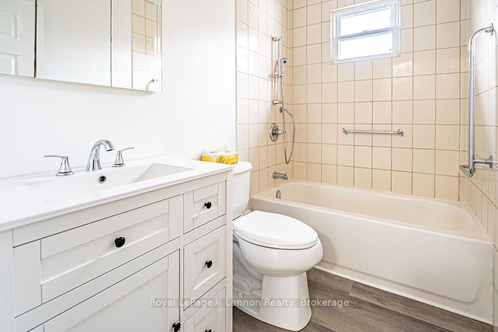 Photo 23 of 356 Kingsway Avenue, Thunder Bay, Hyde Park — HOMEH