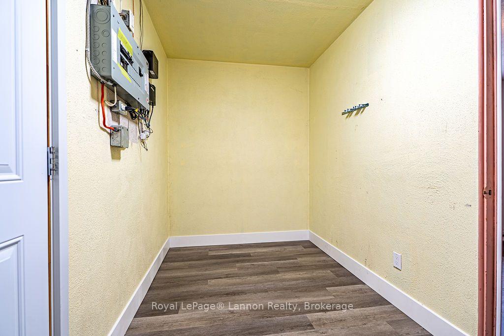 Photo 26 of 356 Kingsway Avenue, Thunder Bay, Hyde Park — HOMEH