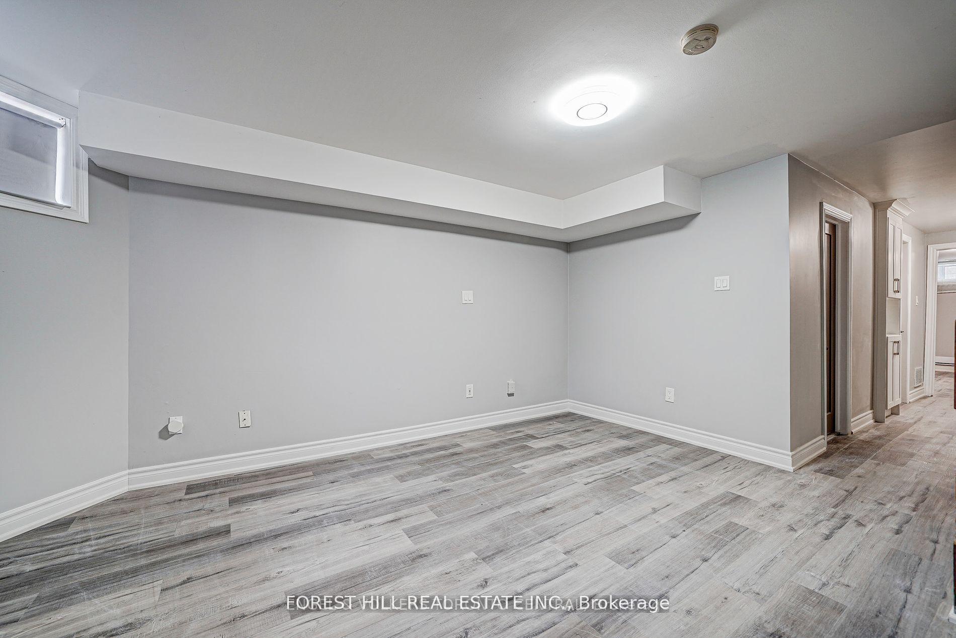 Photo 6 of Unit Lower, 39A Lippincott Street E, North York, Weston — HOMEH
