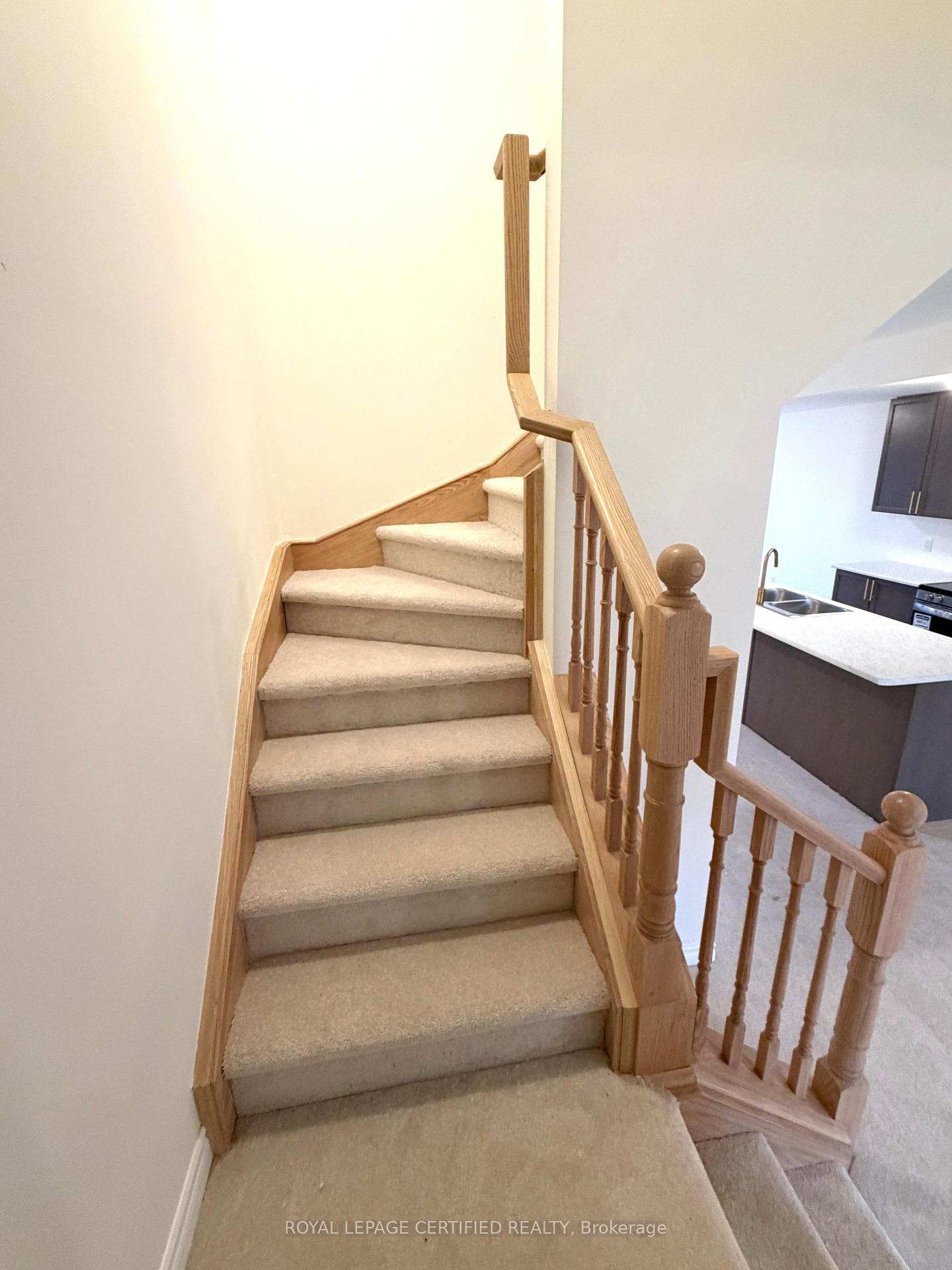 Photo 9 of 677 Park Road, Brantford, Lynden Hills — HOMEH