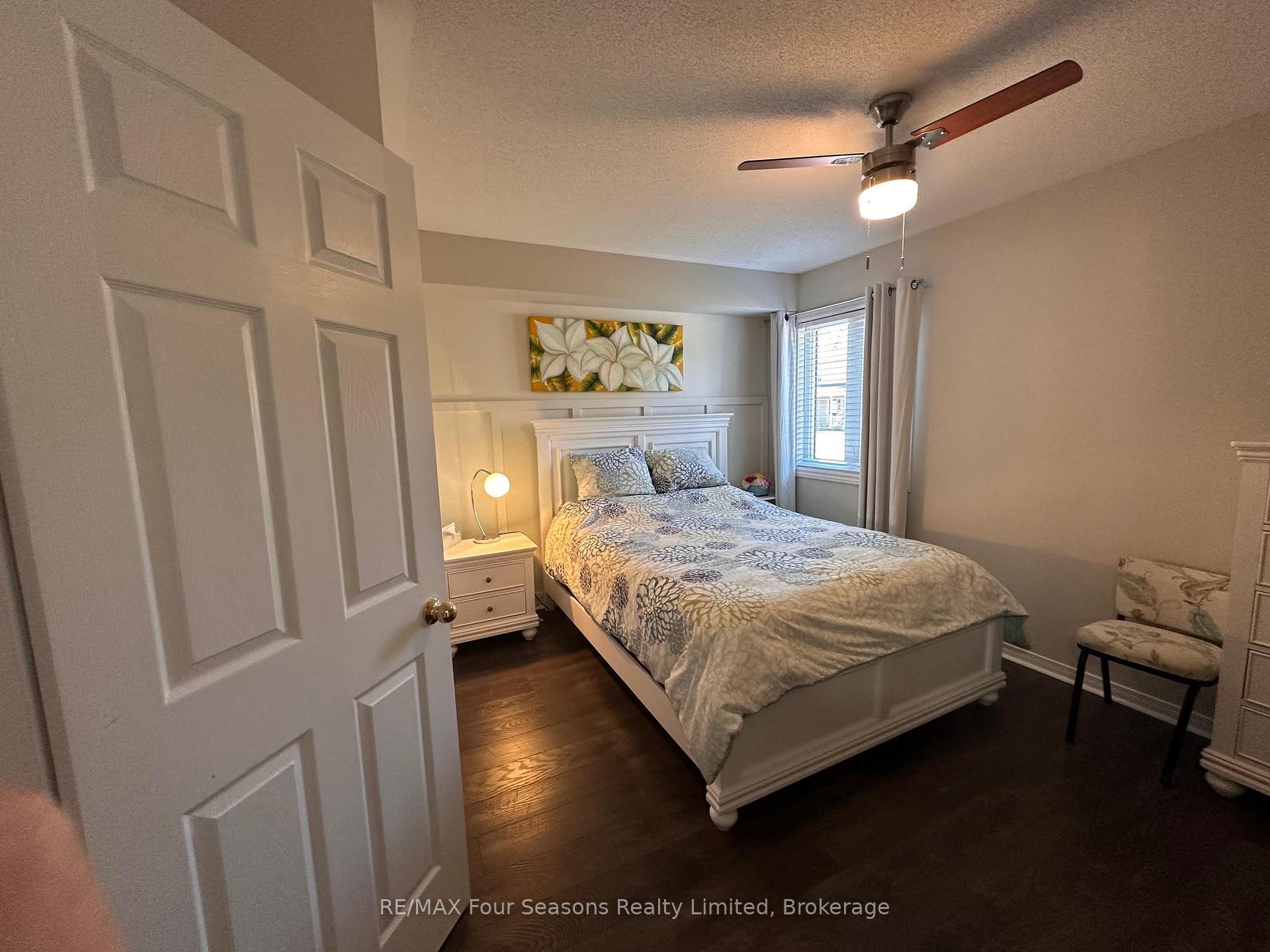 Photo 7 of Unit 21, 41 Sundial Court, Collingwood — HOMEH