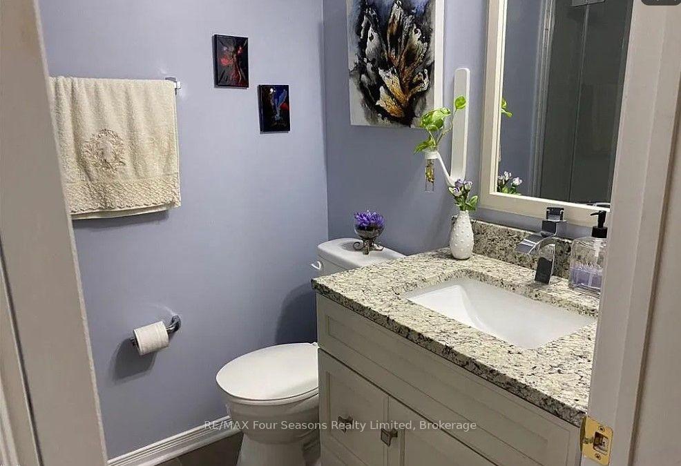Photo 9 of Unit 21, 41 Sundial Court, Collingwood — HOMEH