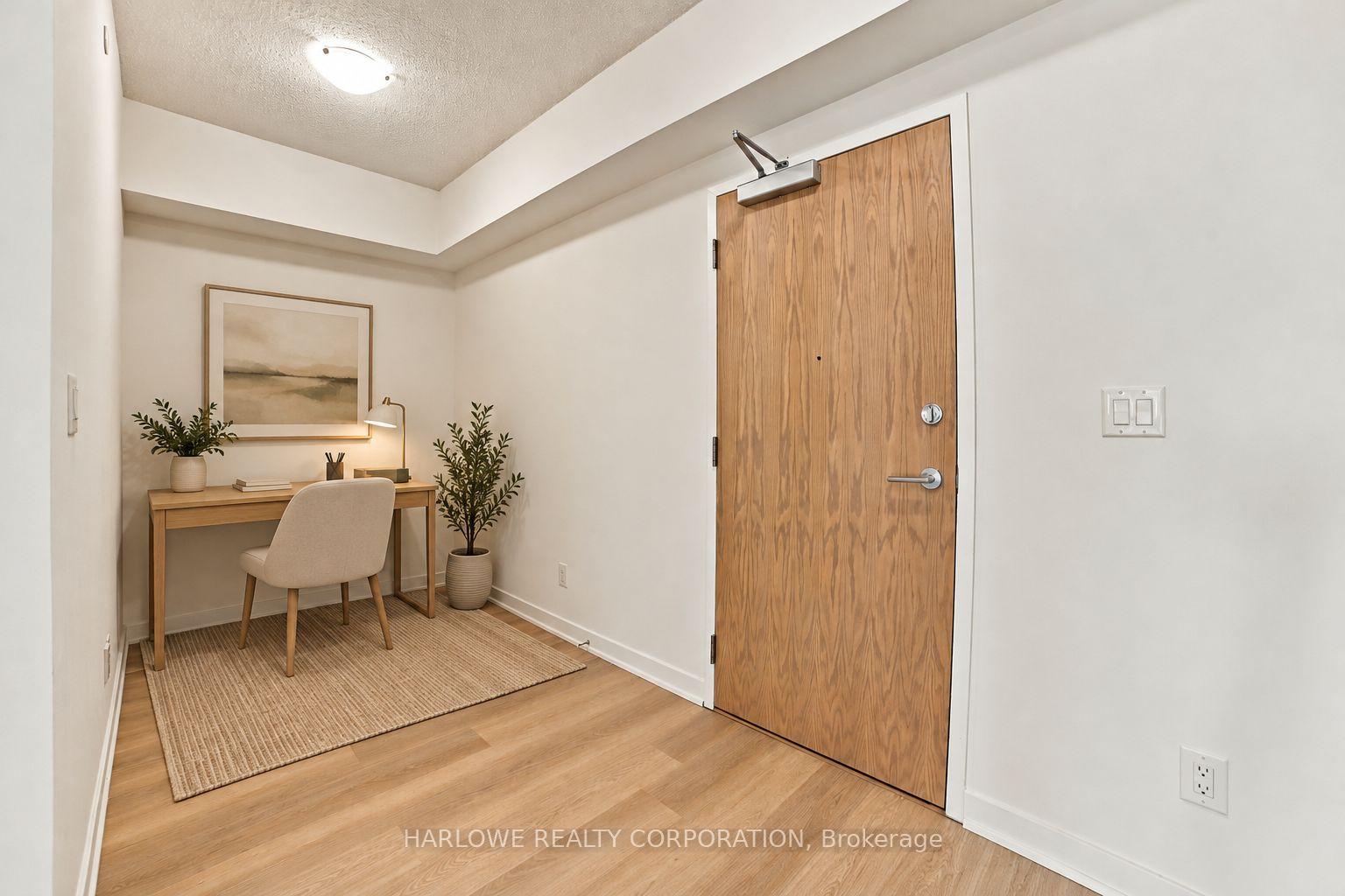 Photo 3 of Unit 206, 2825 Jane Street, North York, Glenfield-Jane Heights — HOMEH
