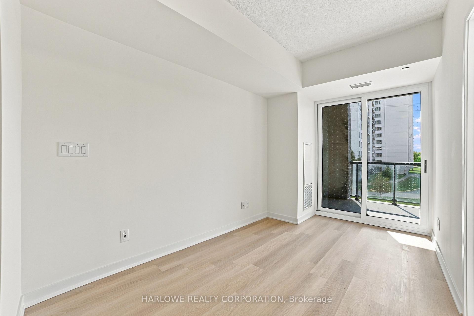 Photo 6 of Unit 206, 2825 Jane Street, North York, Glenfield-Jane Heights — HOMEH