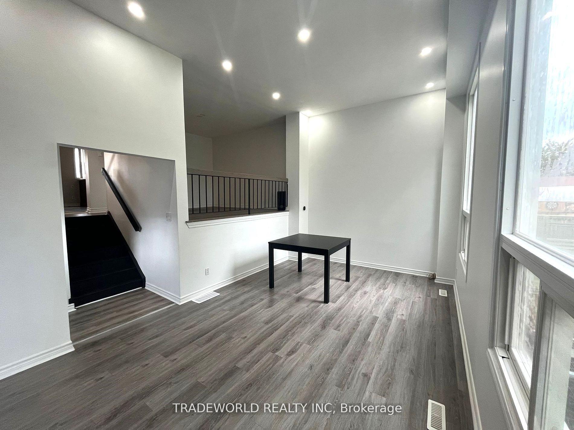 Photo 4 of 7465 Bybrook Drive, Mississauga, Malton — HOMEH