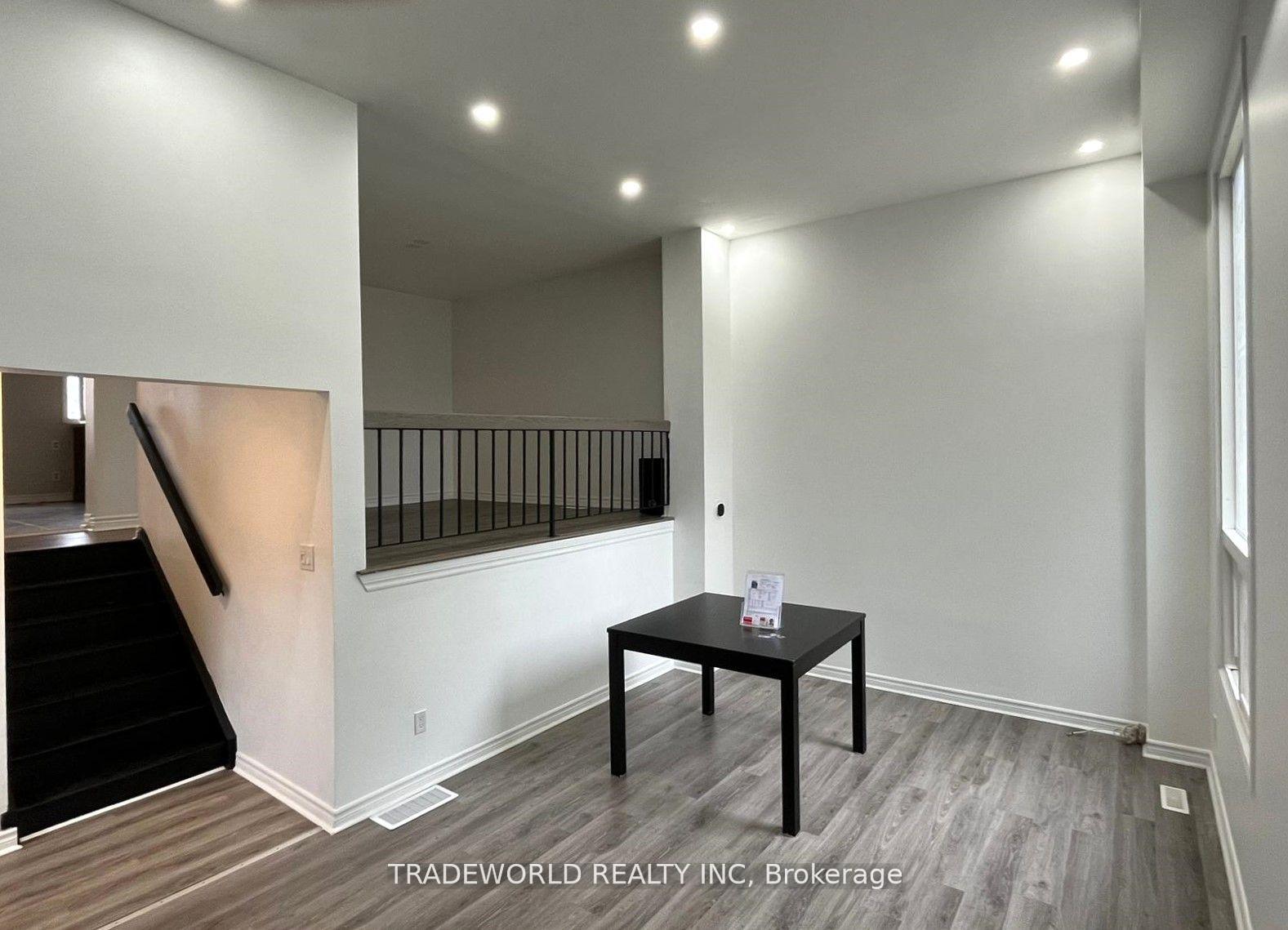 Photo 5 of 7465 Bybrook Drive, Mississauga, Malton — HOMEH