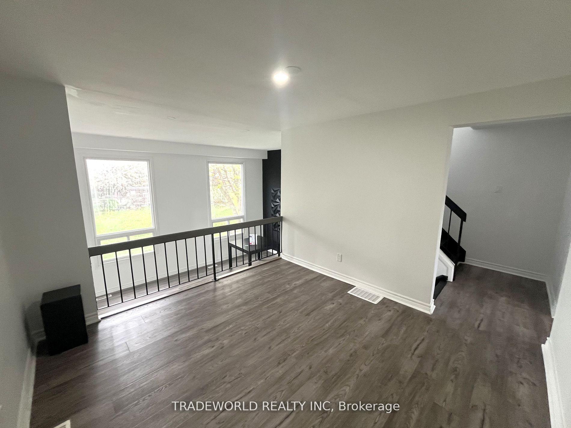 Photo 7 of 7465 Bybrook Drive, Mississauga, Malton — HOMEH