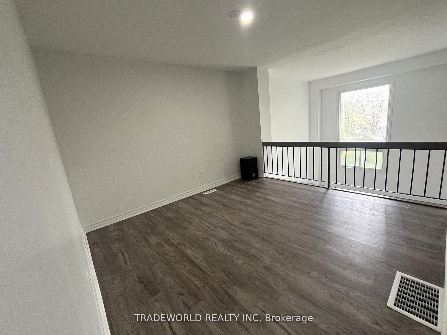 Photo 8 of 7465 Bybrook Drive, Mississauga, Malton — HOMEH