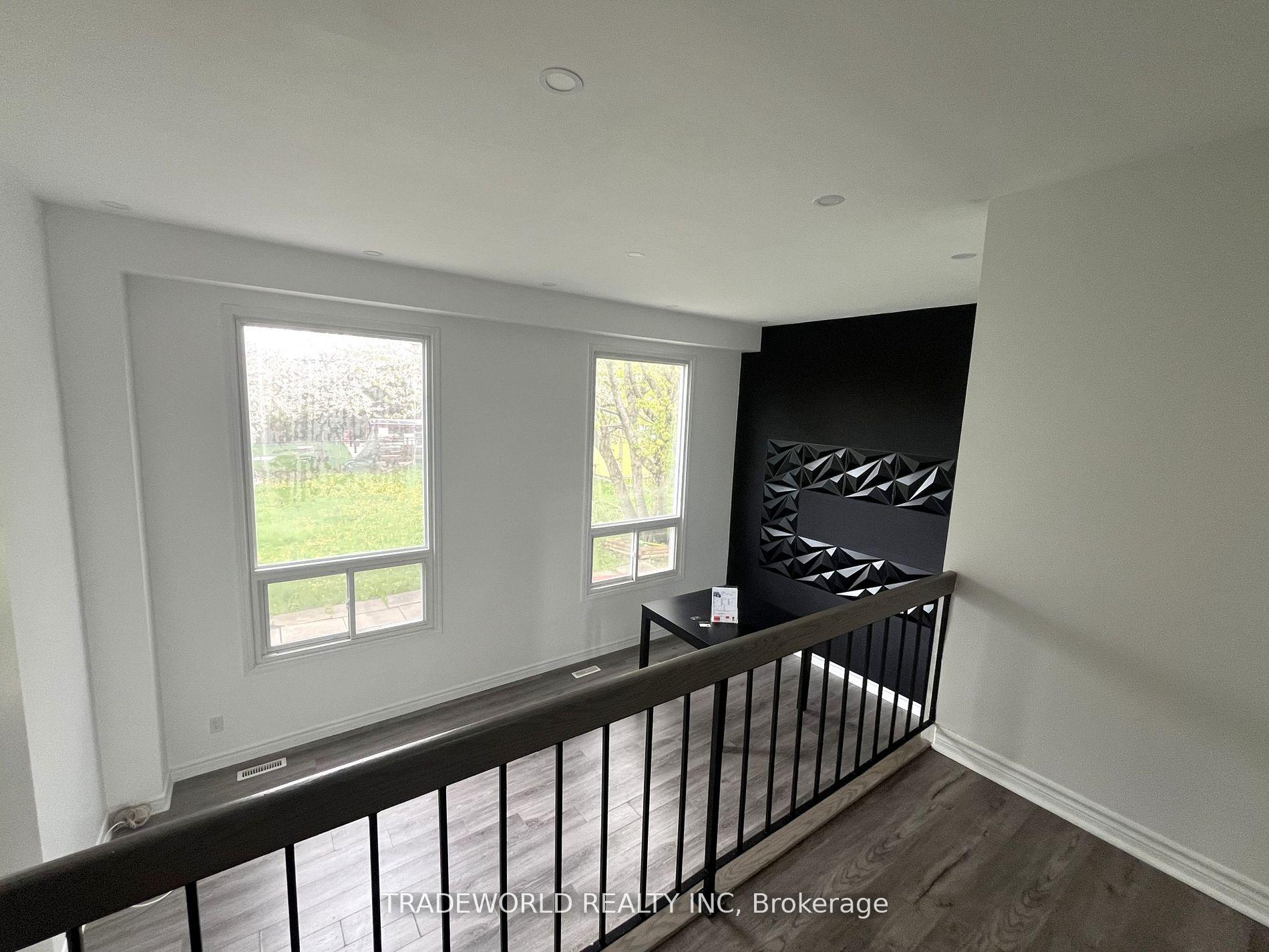 Photo 10 of 7465 Bybrook Drive, Mississauga, Malton — HOMEH