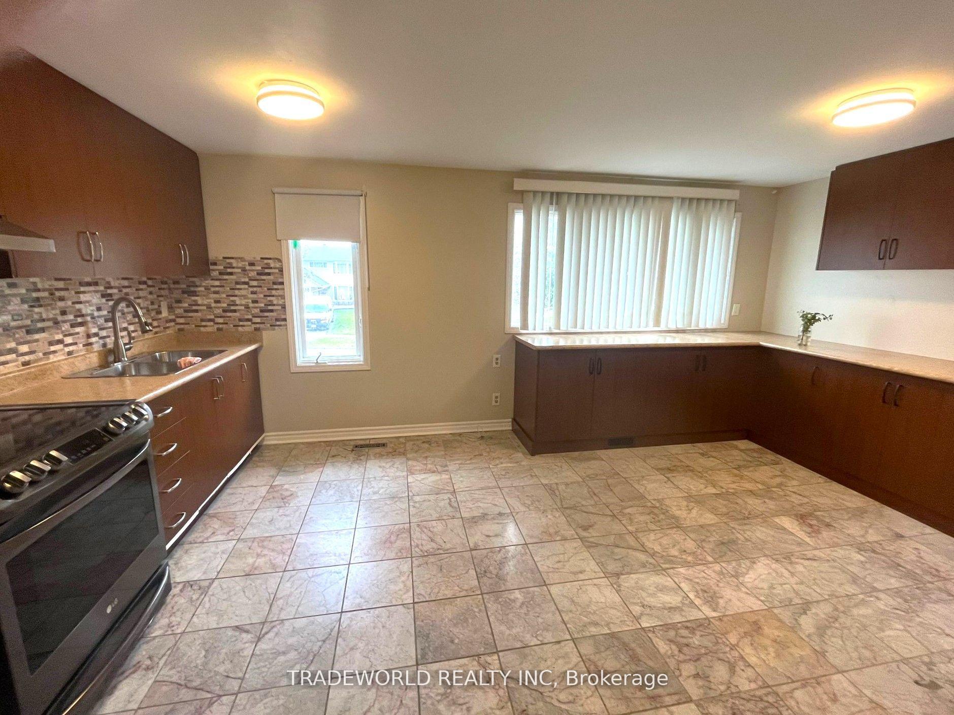 Photo 12 of 7465 Bybrook Drive, Mississauga, Malton — HOMEH