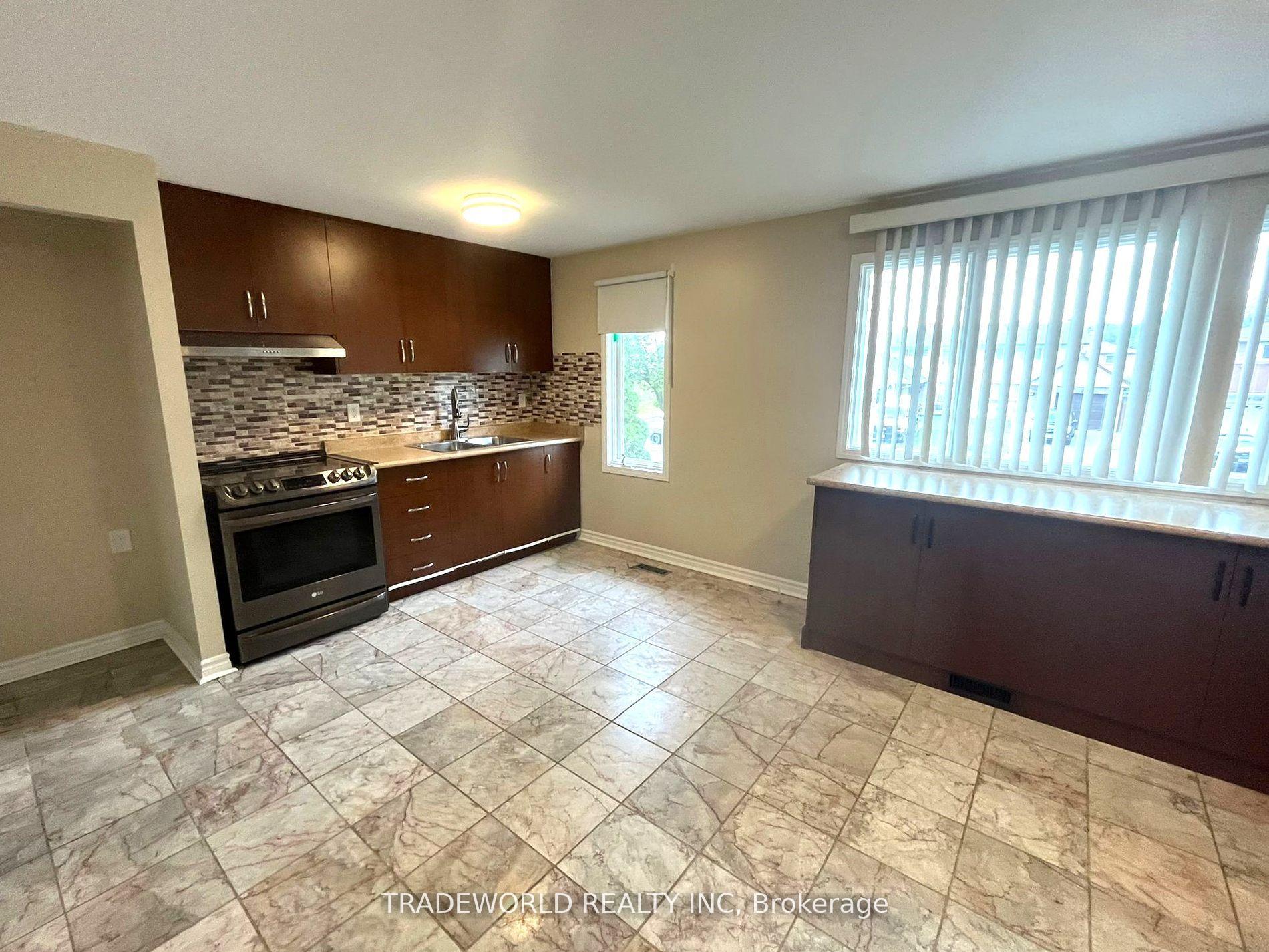 Photo 13 of 7465 Bybrook Drive, Mississauga, Malton — HOMEH