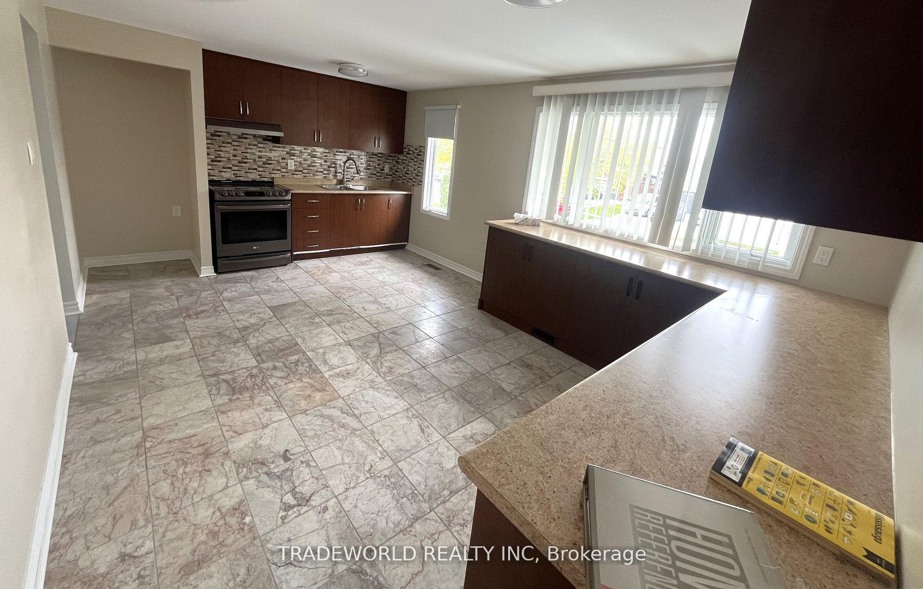 Photo 14 of 7465 Bybrook Drive, Mississauga, Malton — HOMEH