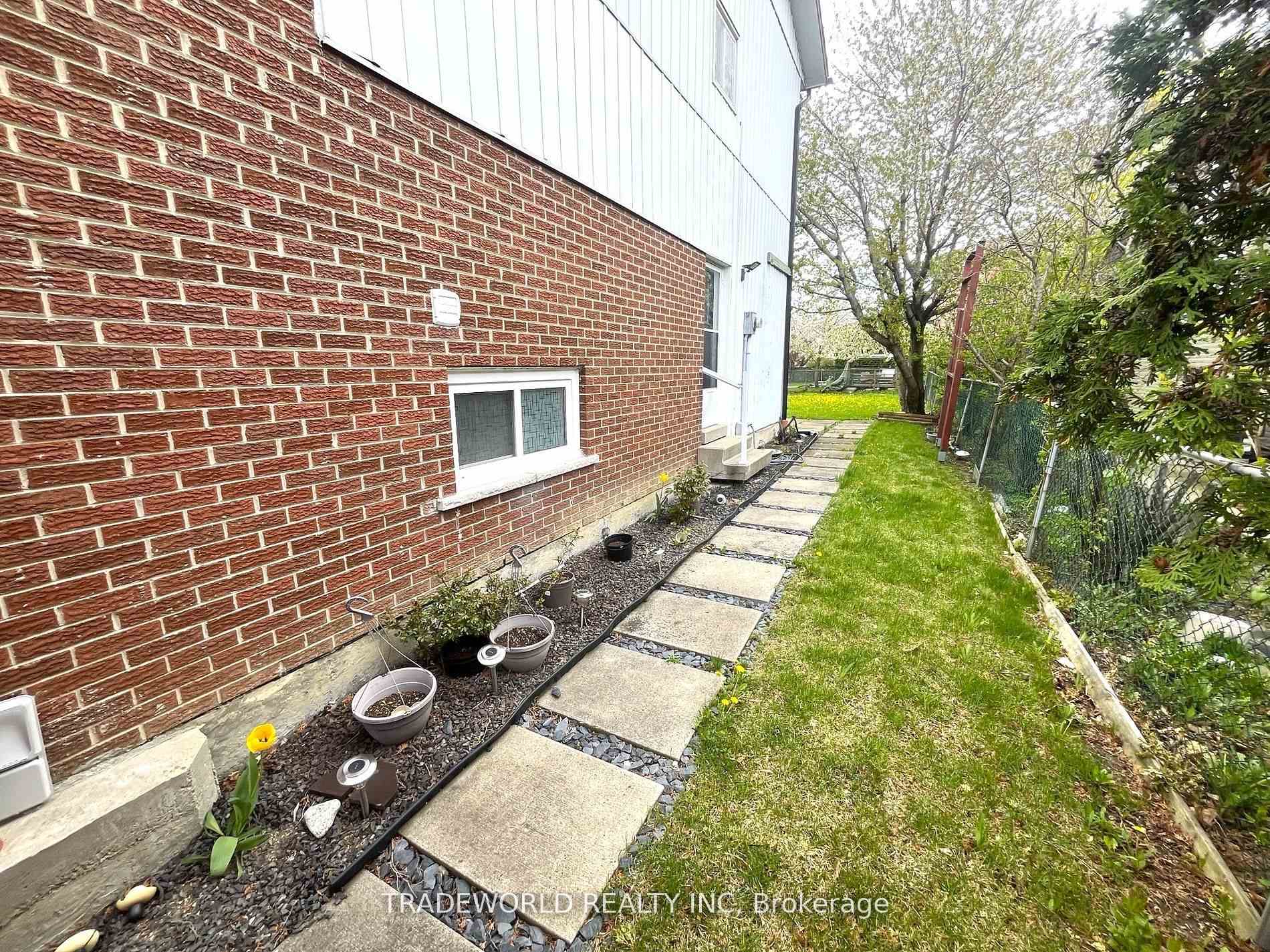 Photo 28 of 7465 Bybrook Drive, Mississauga, Malton — HOMEH