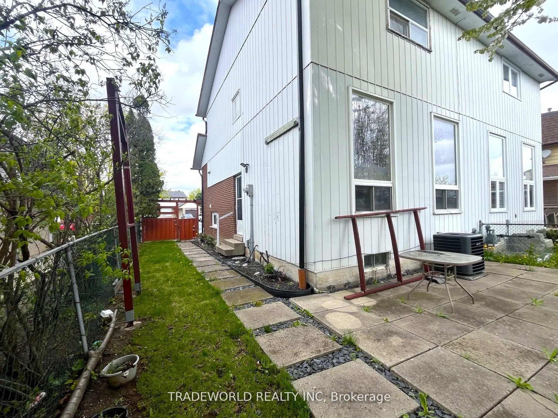 Photo 29 of 7465 Bybrook Drive, Mississauga, Malton — HOMEH