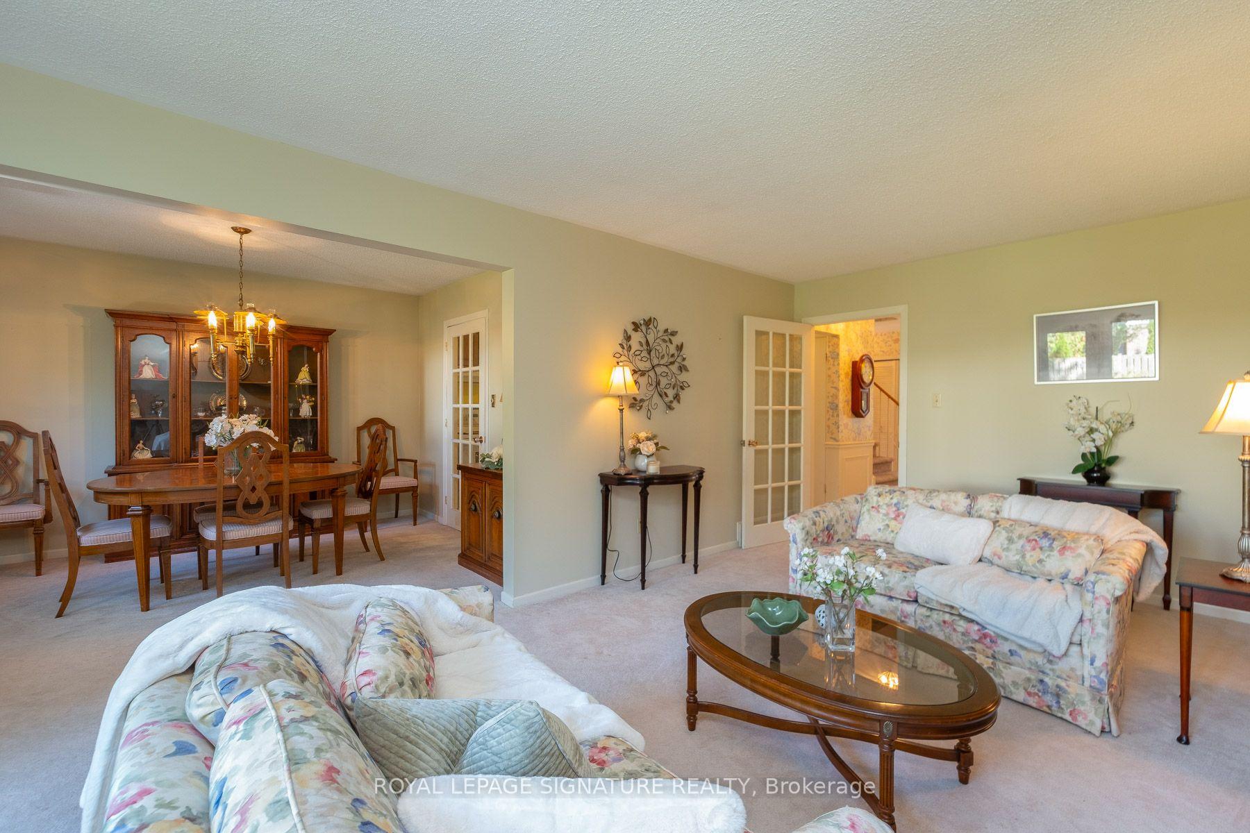 Photo 5 of 85 Pebblehill Square, Scarborough, Agincourt North — HOMEH