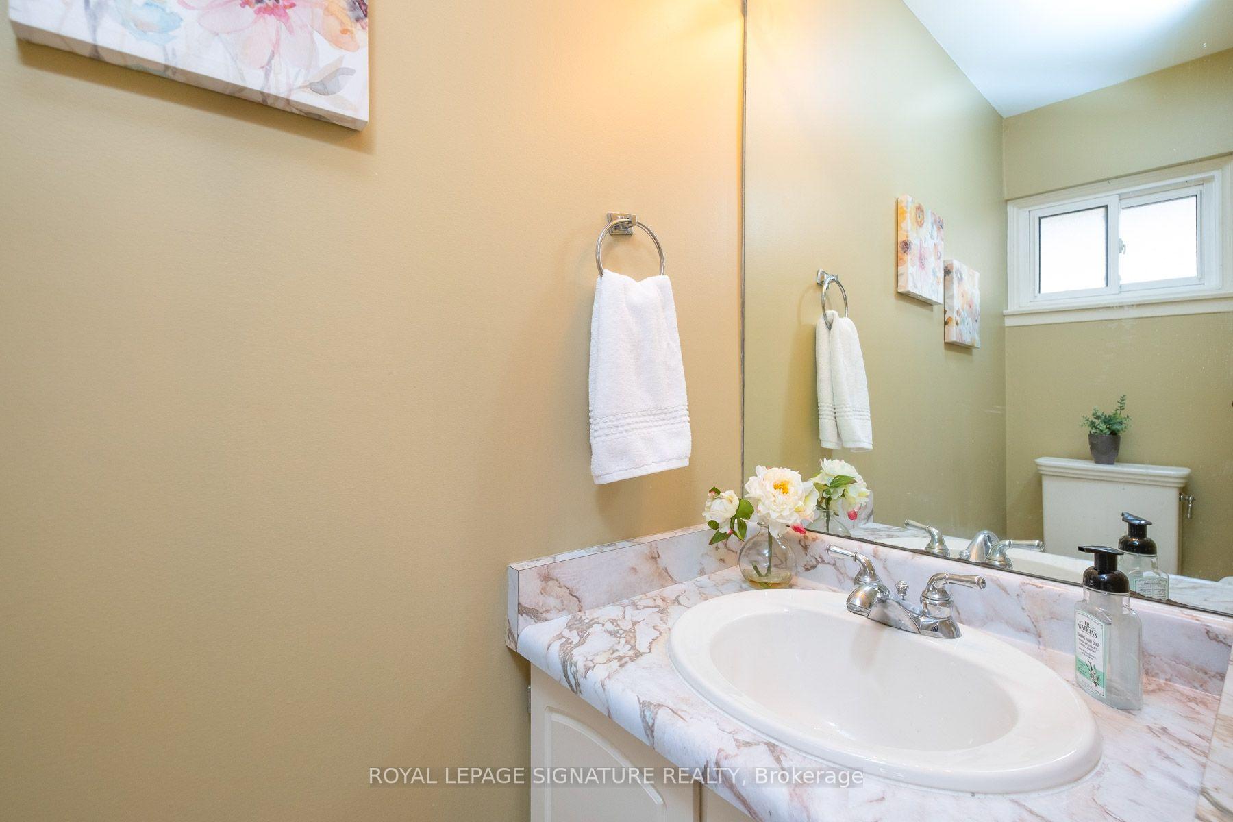 Photo 9 of 85 Pebblehill Square, Scarborough, Agincourt North — HOMEH