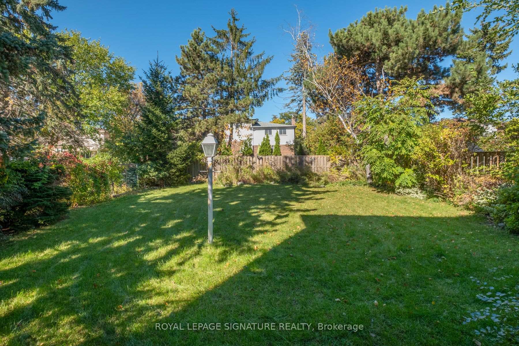 Photo 21 of 85 Pebblehill Square, Scarborough, Agincourt North — HOMEH