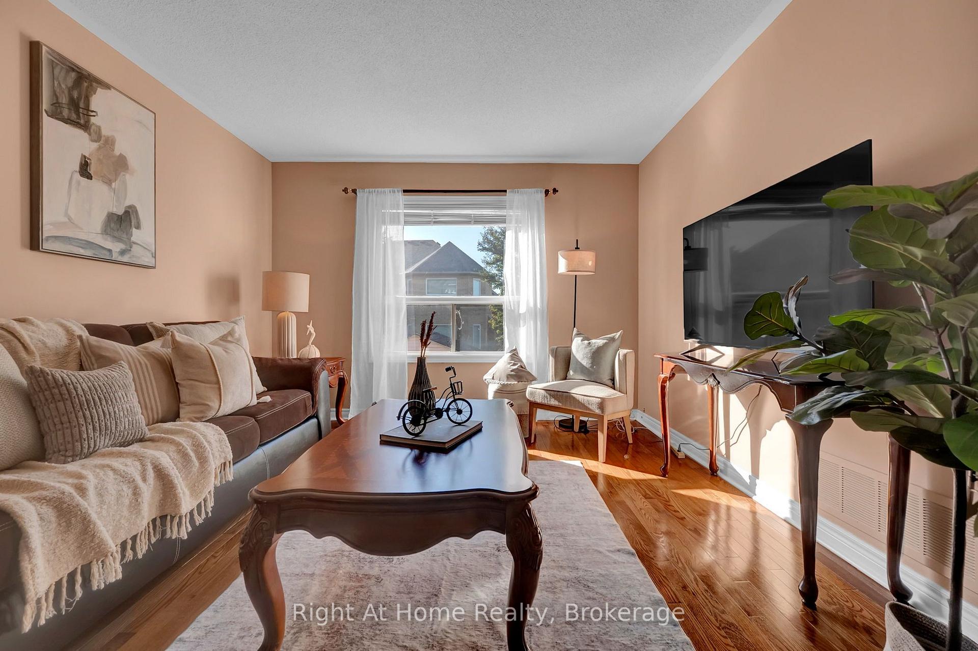 Photo 19 of 47 Welsh Street, Ajax, Central West — HOMEH