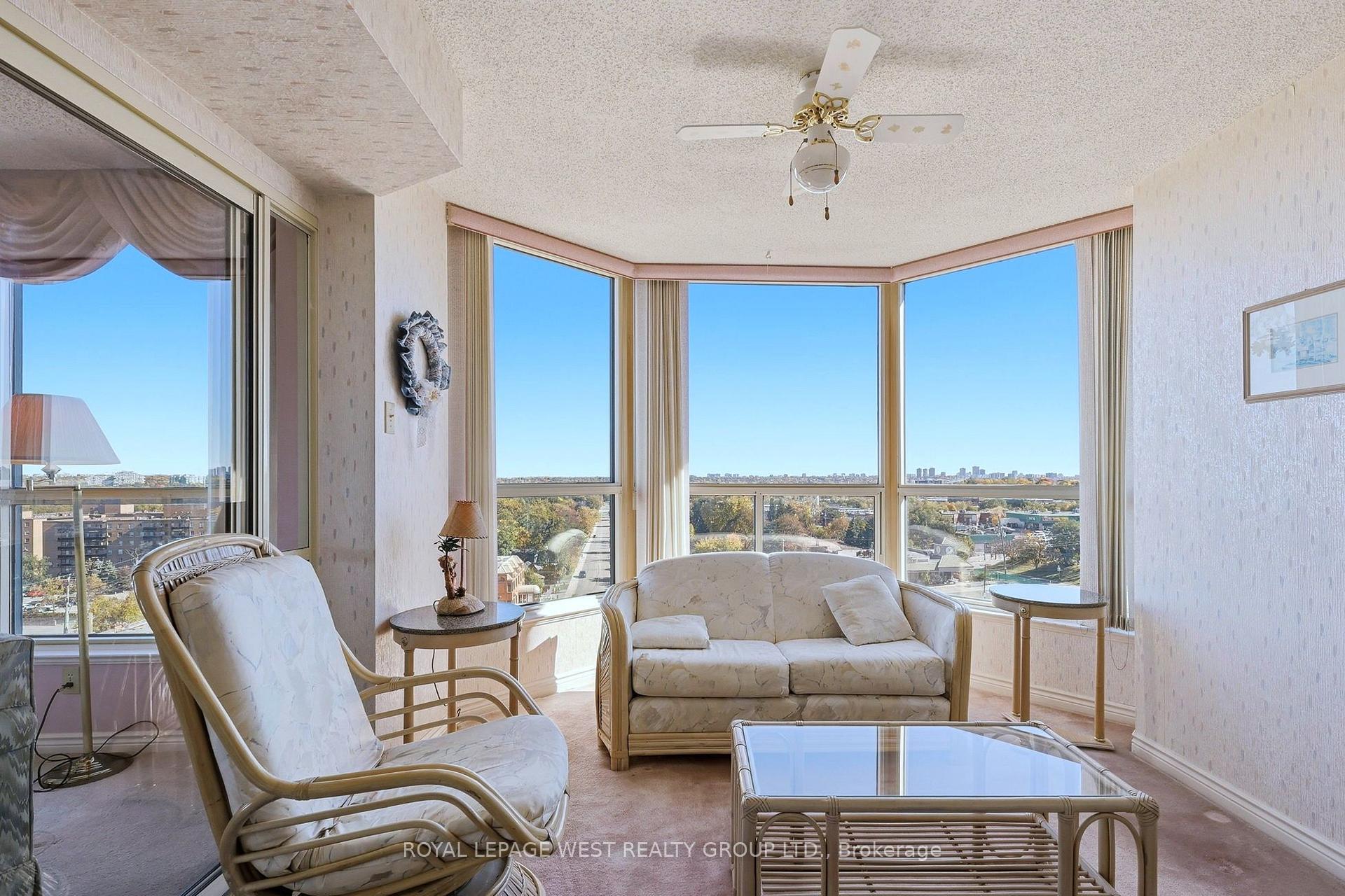 Photo 7 of Unit 940, 7300 Yonge Street, Vaughan, Crestwood-Springfarm-Yorkhill — HOMEH
