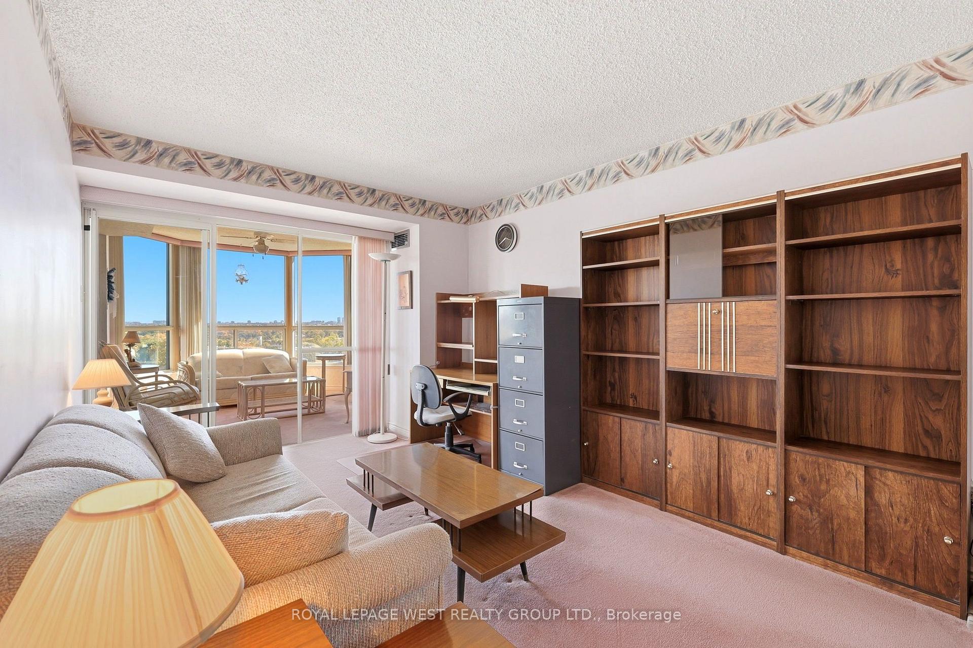 Photo 9 of Unit 940, 7300 Yonge Street, Vaughan, Crestwood-Springfarm-Yorkhill — HOMEH